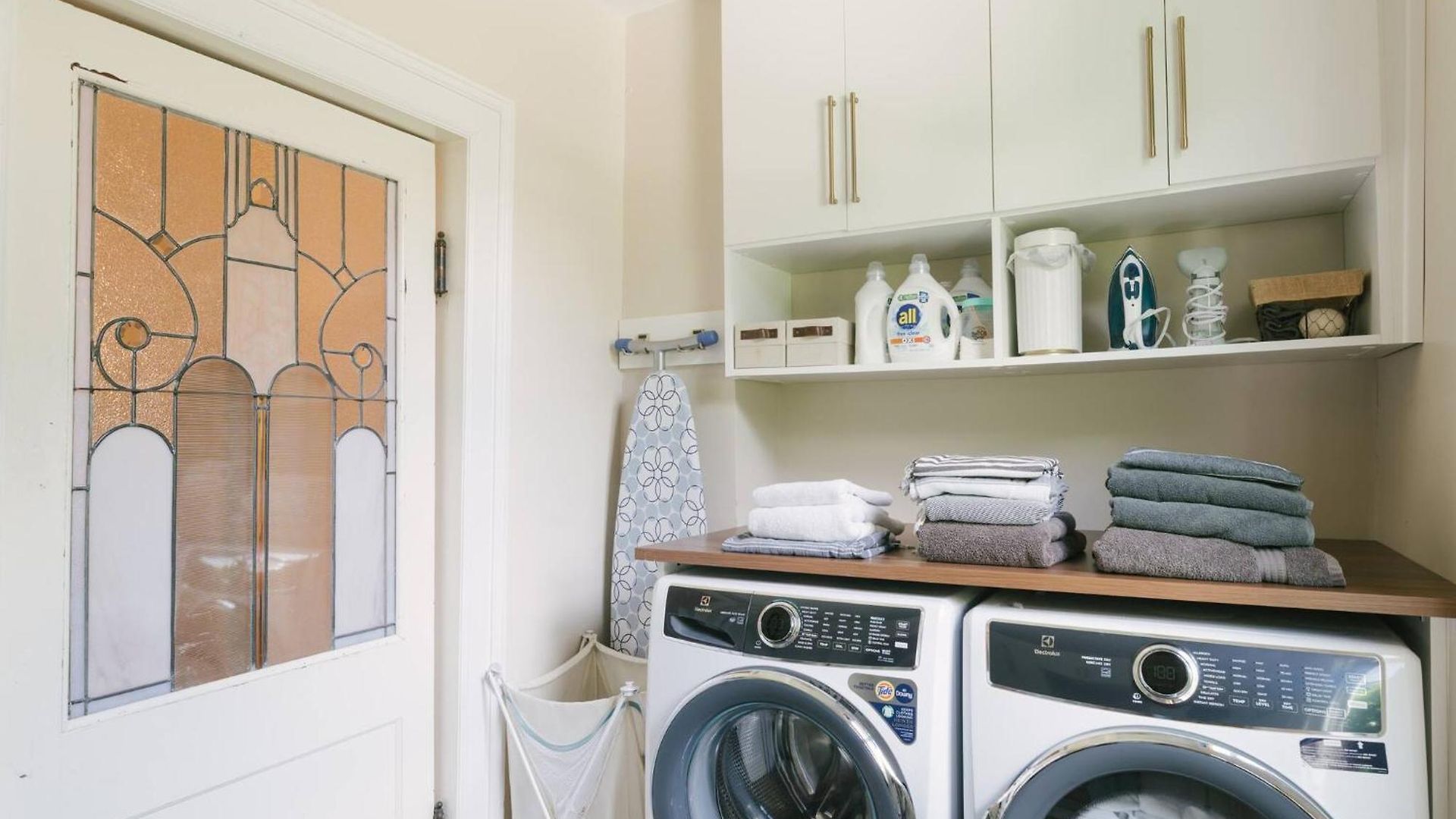 Historic Gem: 4 Bedroom With Pool, Walk To Hotspots * Nashville