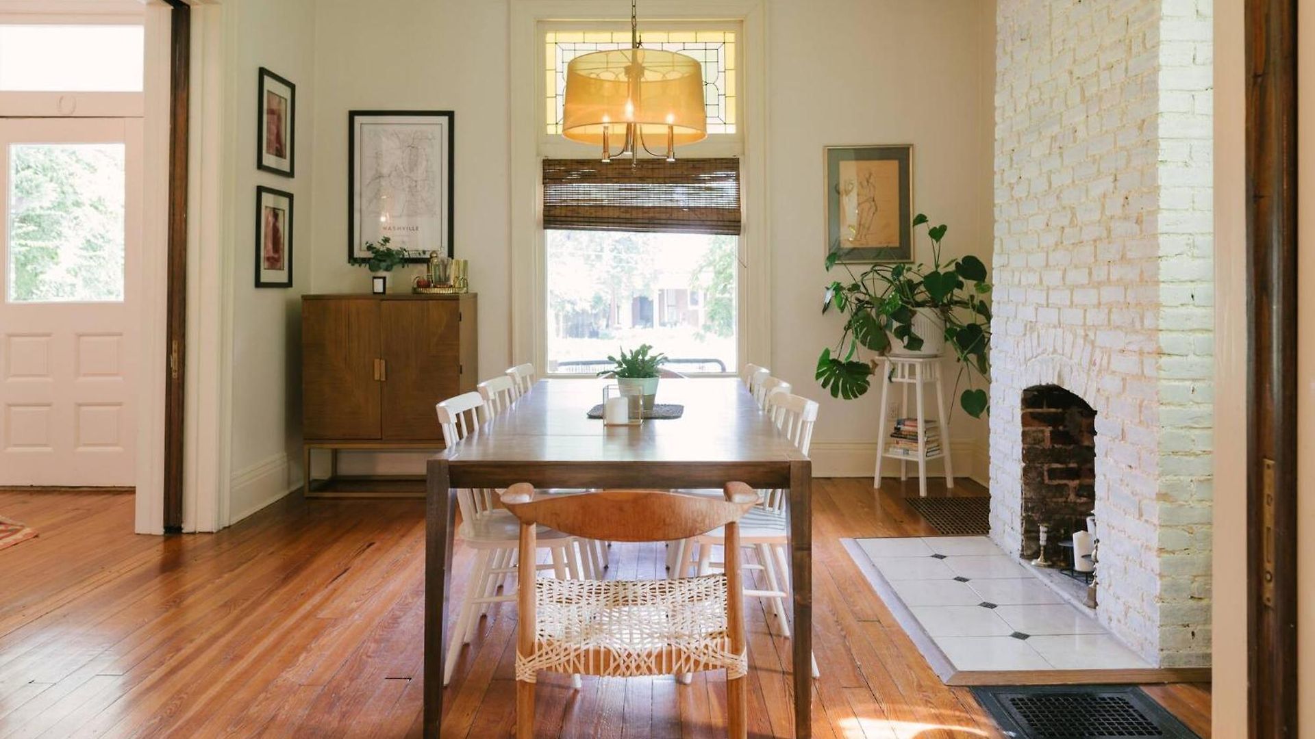 Historic Gem: 4 Bedroom With Pool, Walk To Hotspots Holiday home Nashville