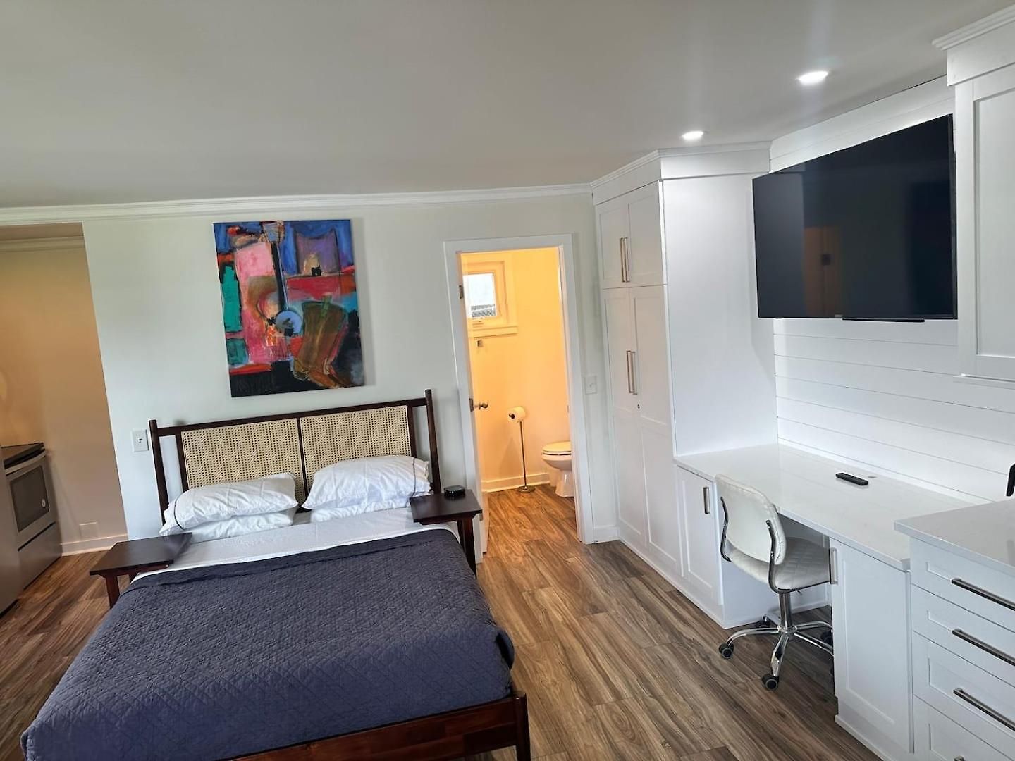 Wpool - Hip Melrose - 8th Ave *