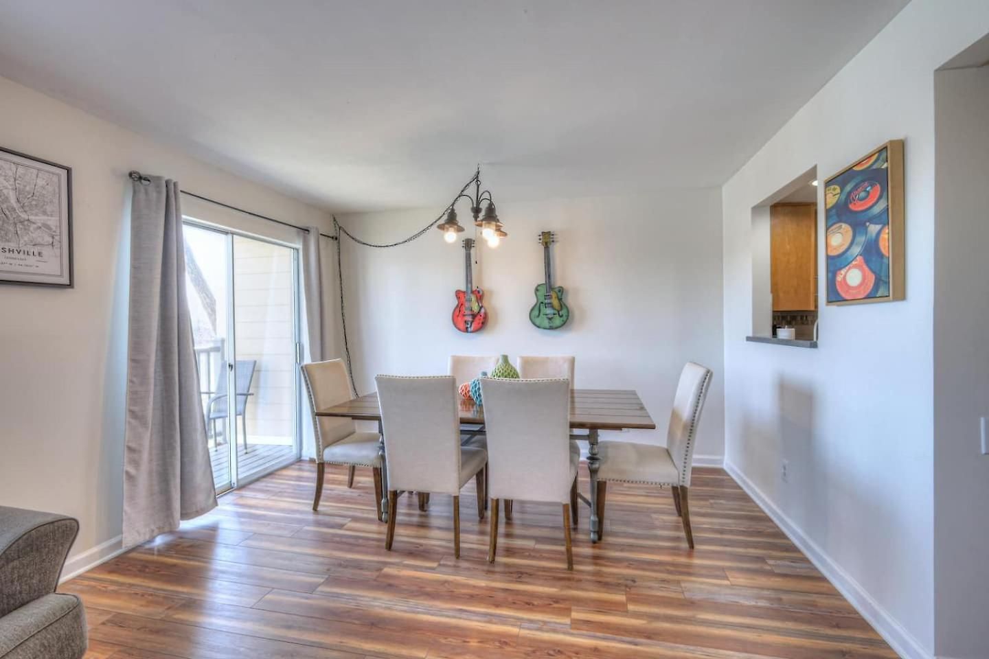 Riverfront Retreat-near Broadway, Pool, Park Free Holiday home Nashville