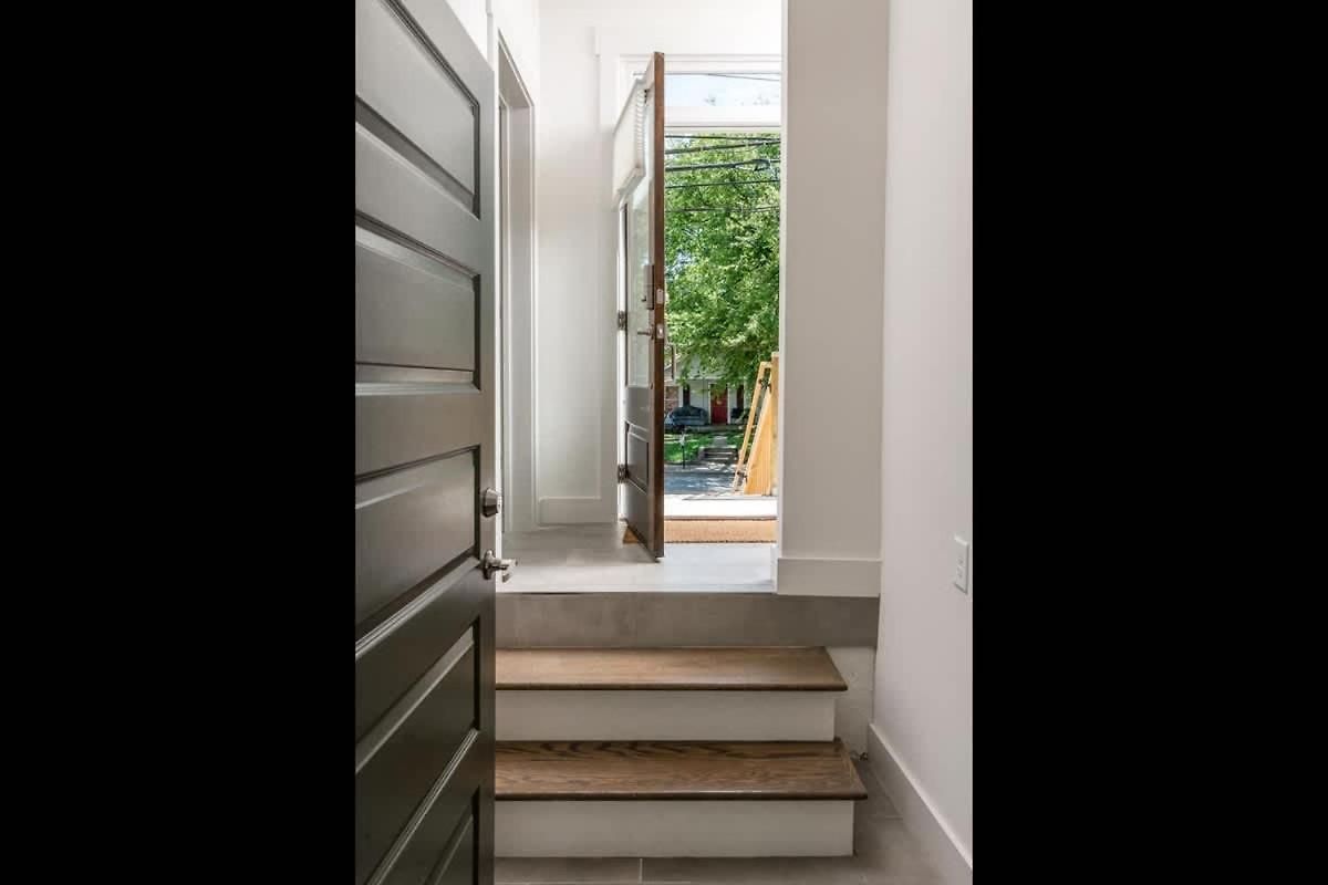 3 Story Townhome In East * Nashville