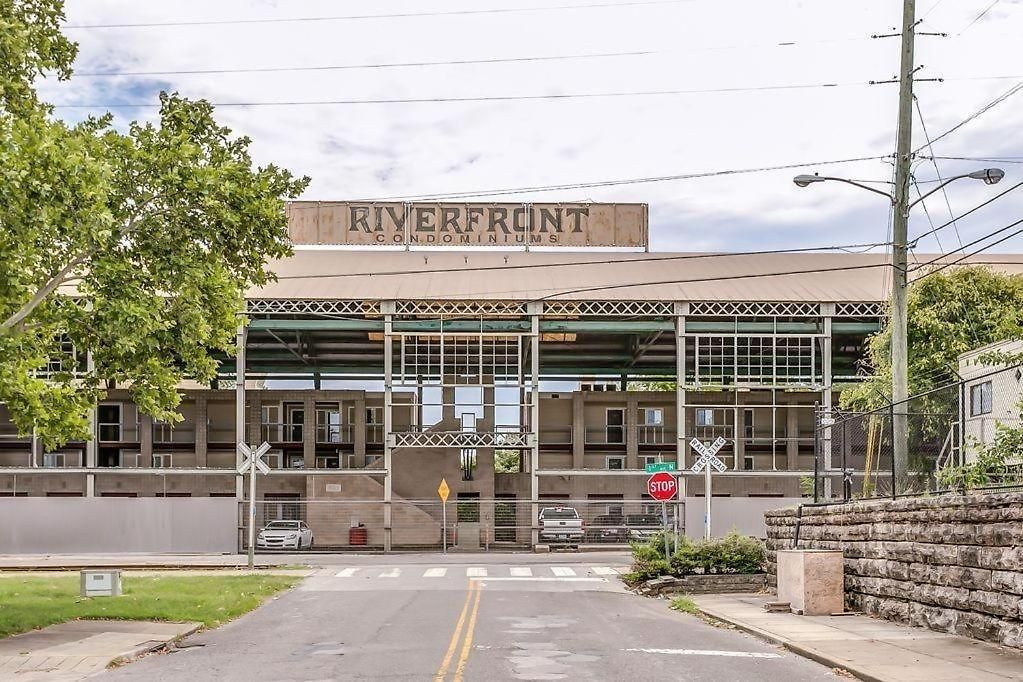Riverfront Charm - A Scenic Downtown For 6 Holiday home Nashville