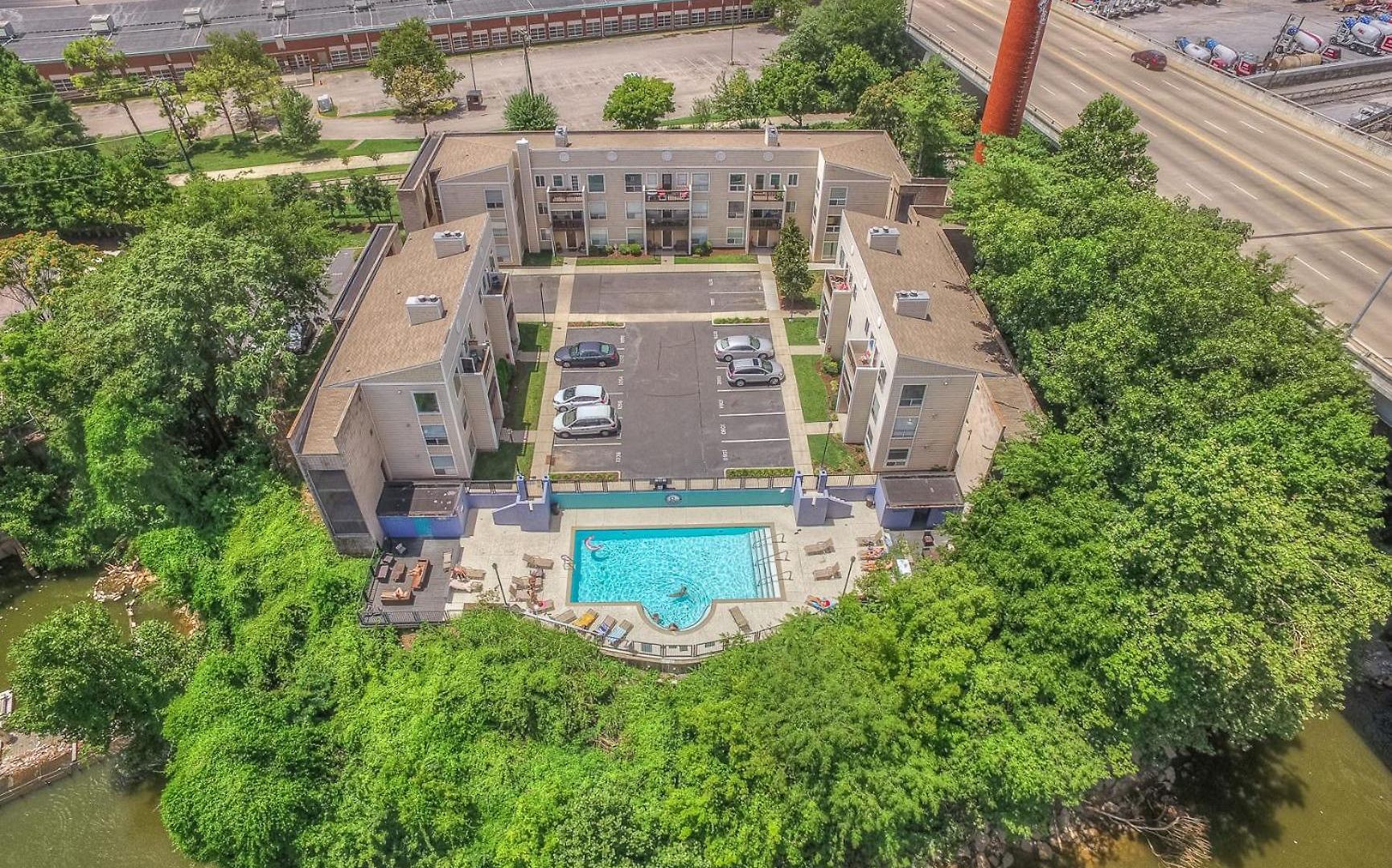 Holiday home Riverfront Charm - A Scenic Downtown For 6 *
