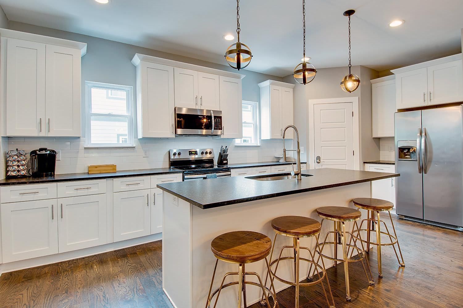 Couple Townhome Getaway Near East Holiday home *