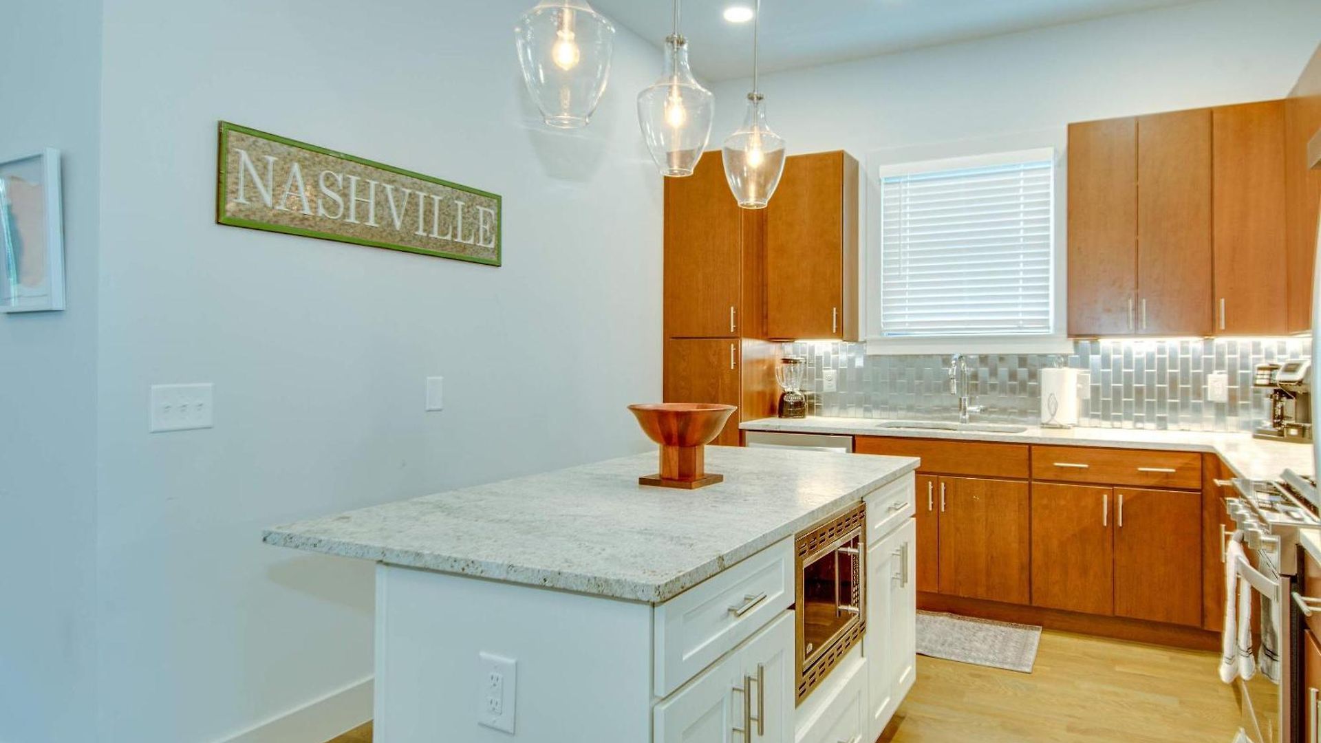 Modern Duplex - 1 Mile From Robust Nightlife *