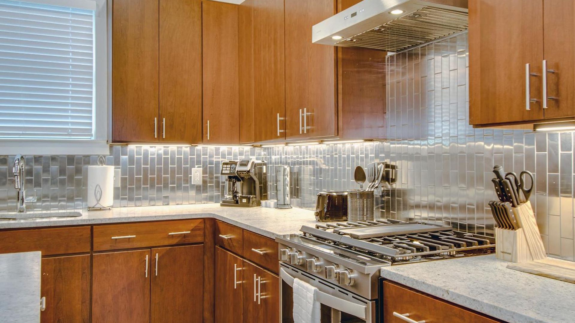 Modern Duplex - 1 Mile From Robust Nightlife