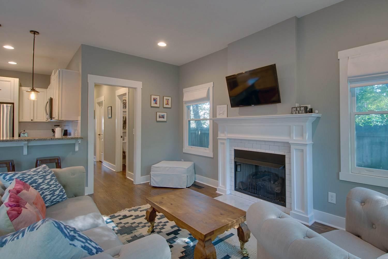 Perfect For Groups - Fenced-in Yard Pet Friendly *