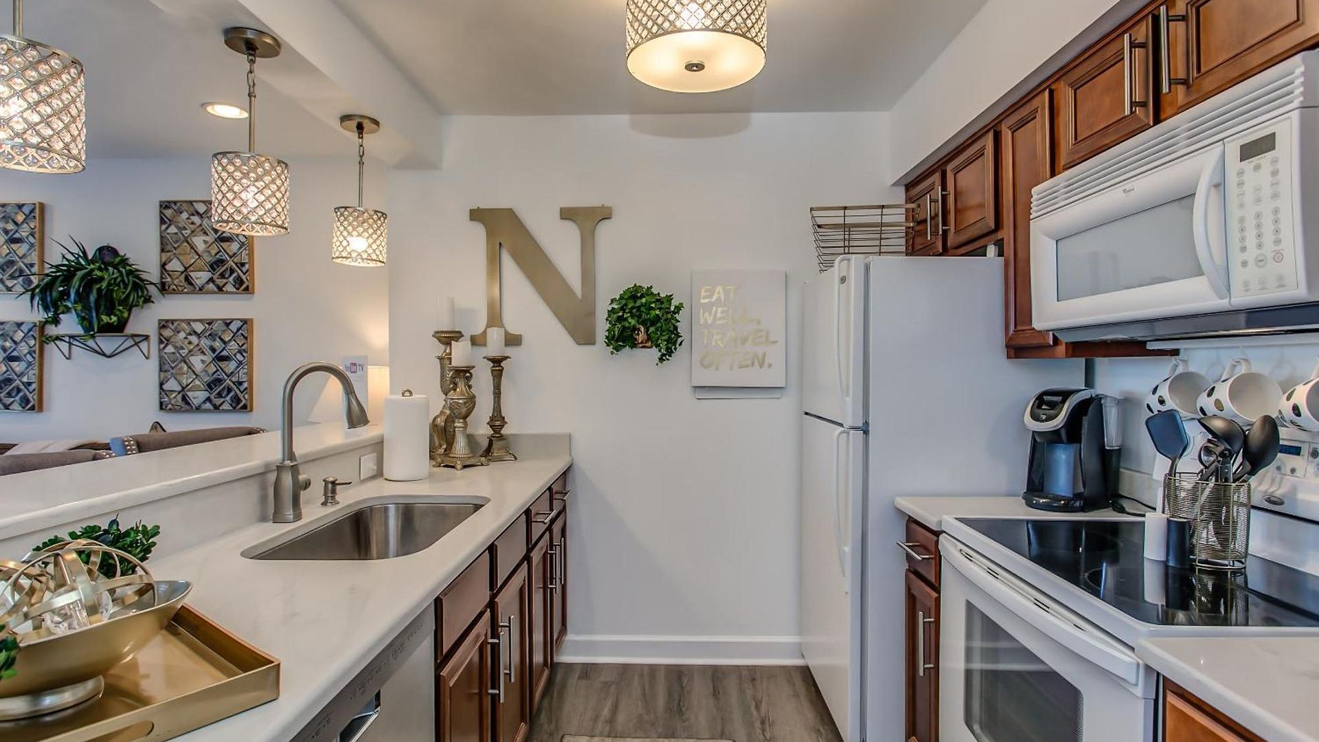 Riverfront Minutes From Broadway Holiday home *