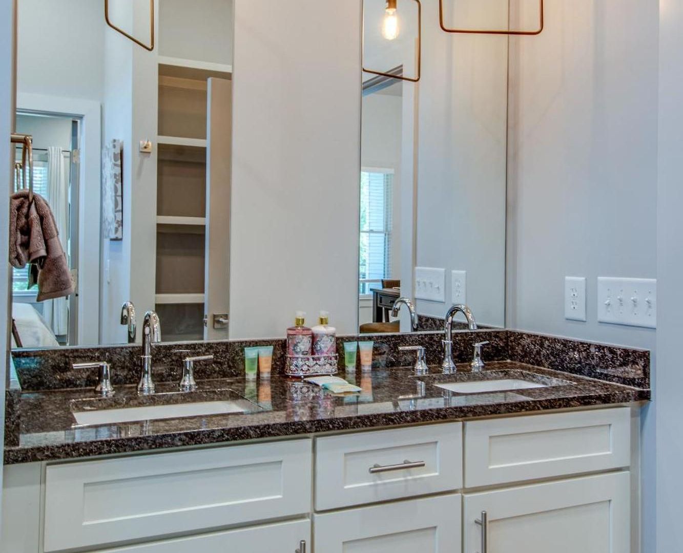 Dual - 1 Mile From Dt Nash & Farmers Market * Nashville
