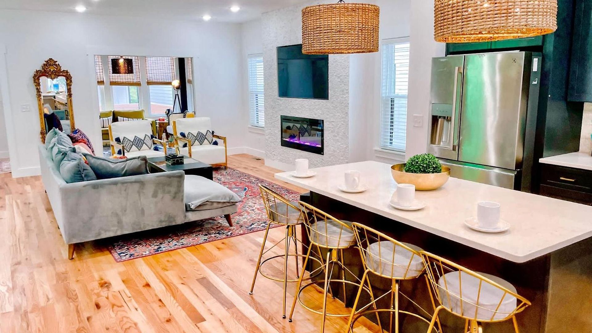 Glamorous 3 Bdr In East - Pet Friendly Holiday home *