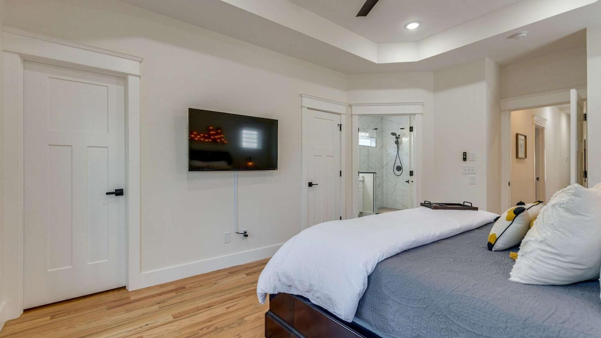 Sleek & Convenient East Nashville