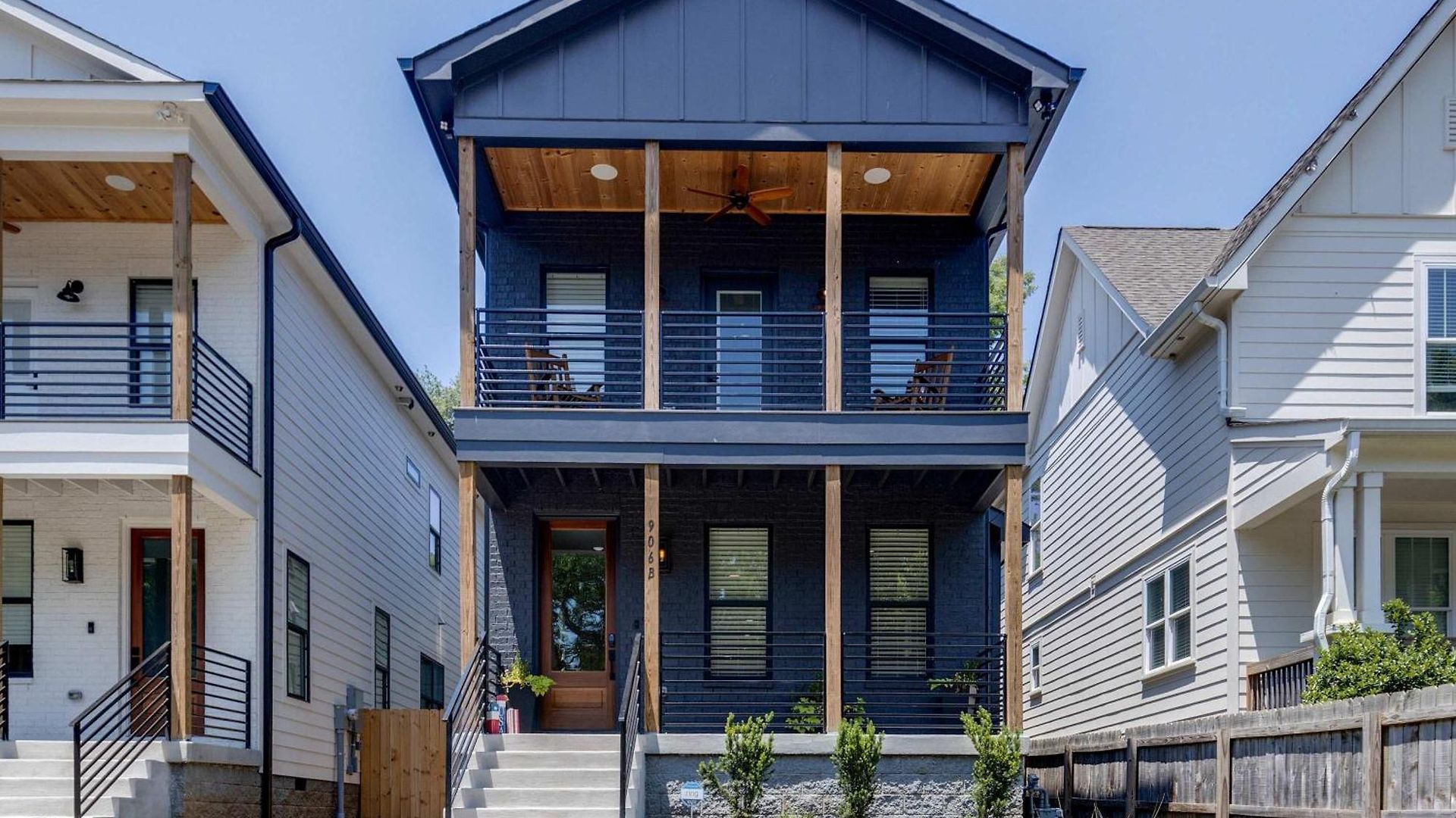 Sleek & Convenient East
