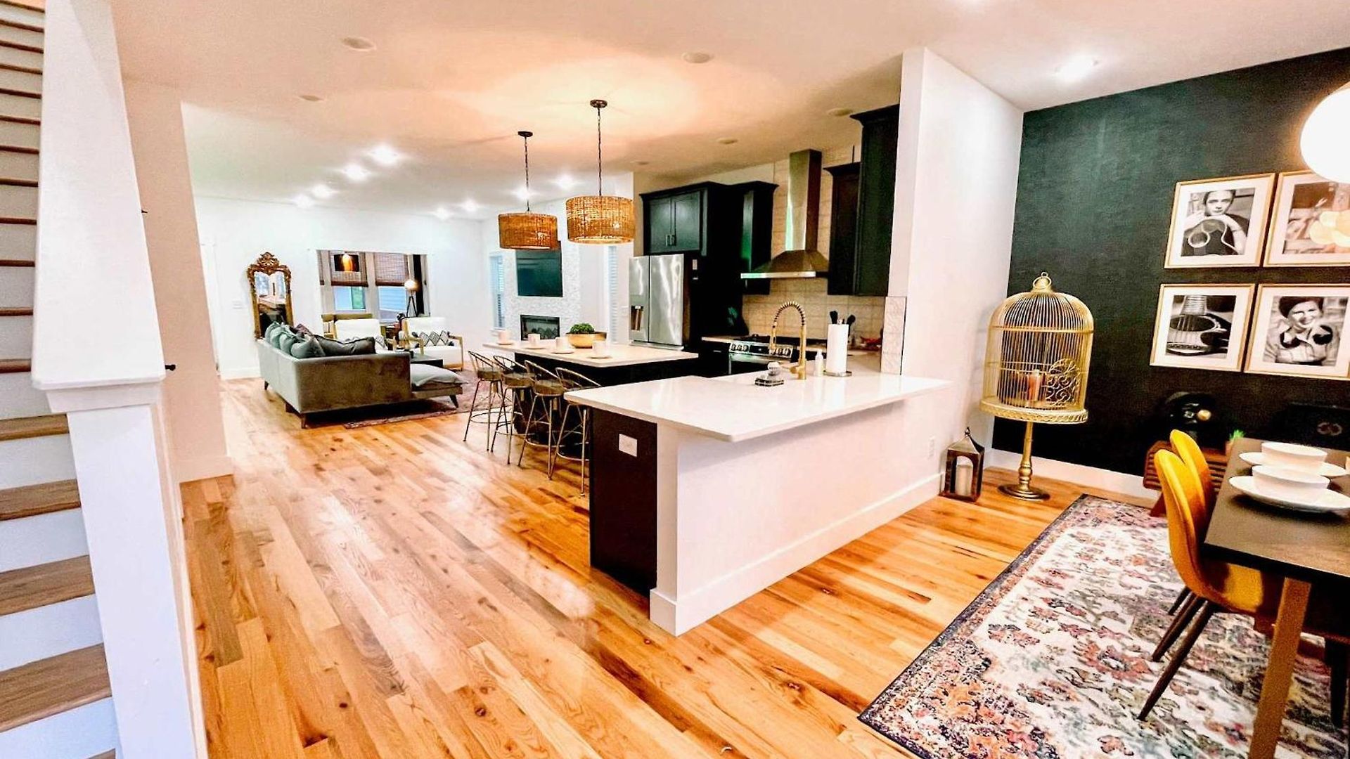 Holiday home Glamorous 3 Bdr In East - Pet Friendly *