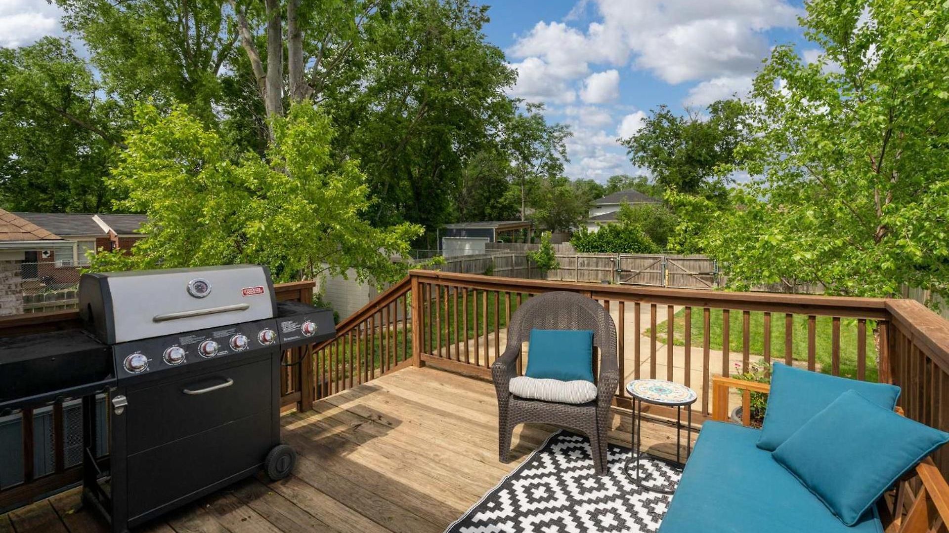 Centrally Located Cozy Pet Friendly * Nashville