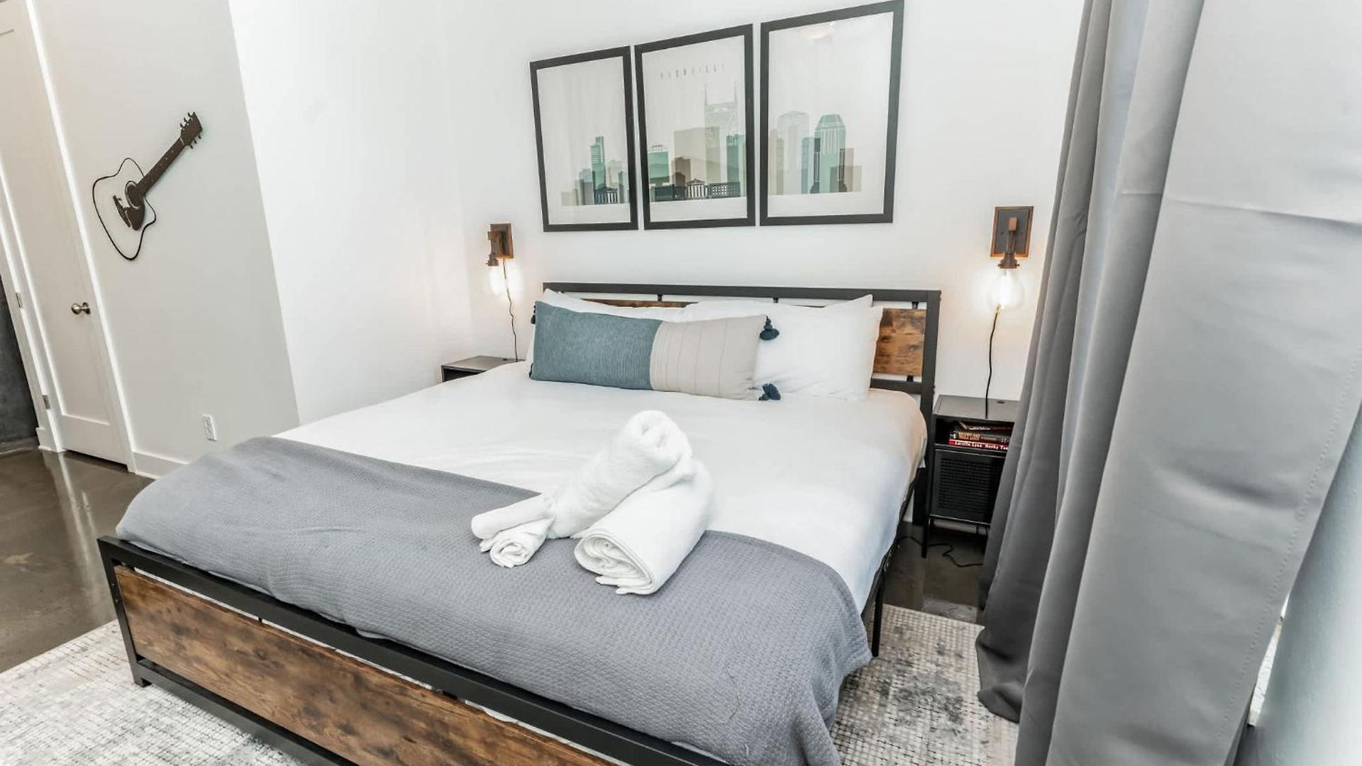 1 Bedroom Loft Near Centennial Park