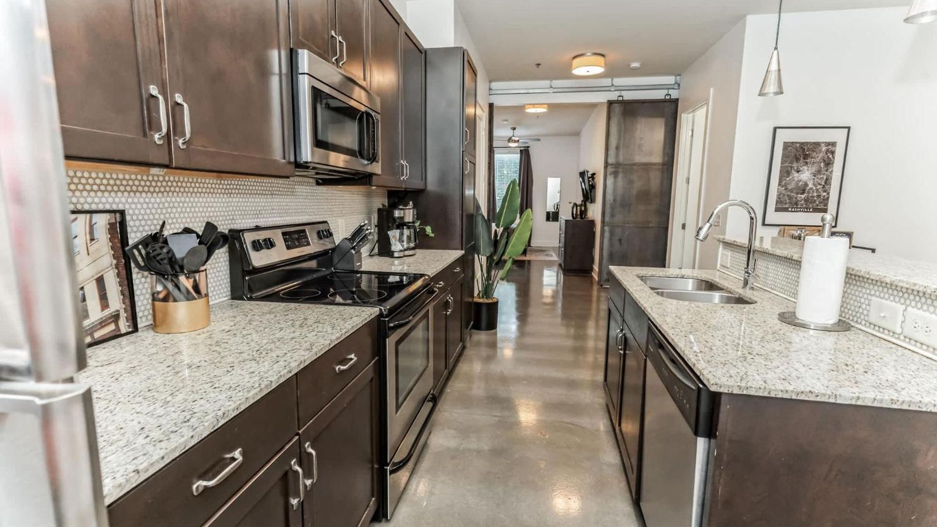 1 Bedroom Loft Near Centennial Park