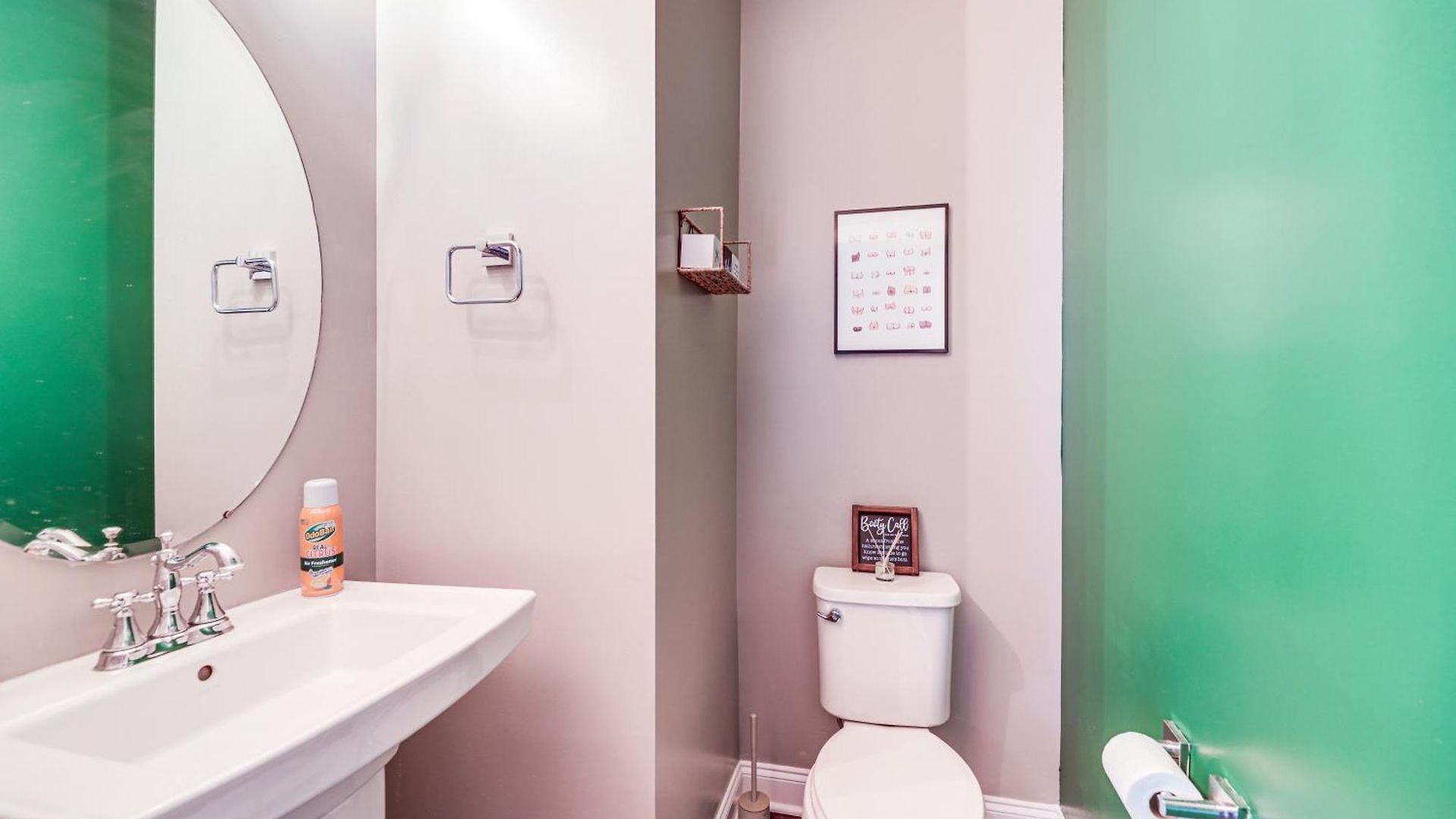 Holiday home Pet-friendly Abode W/ Balcony In East Nashville!