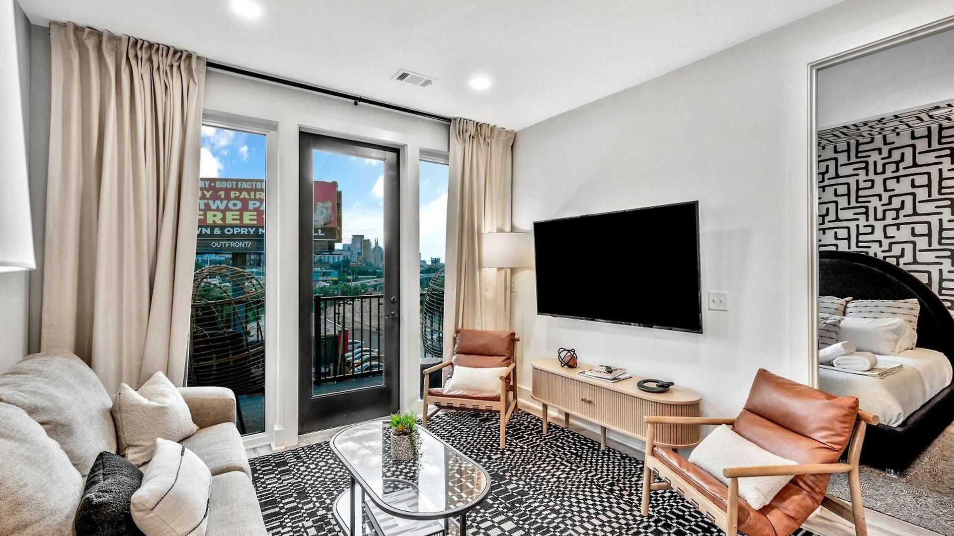 Penthouse View Flat Modern Design With Balcony Nashville