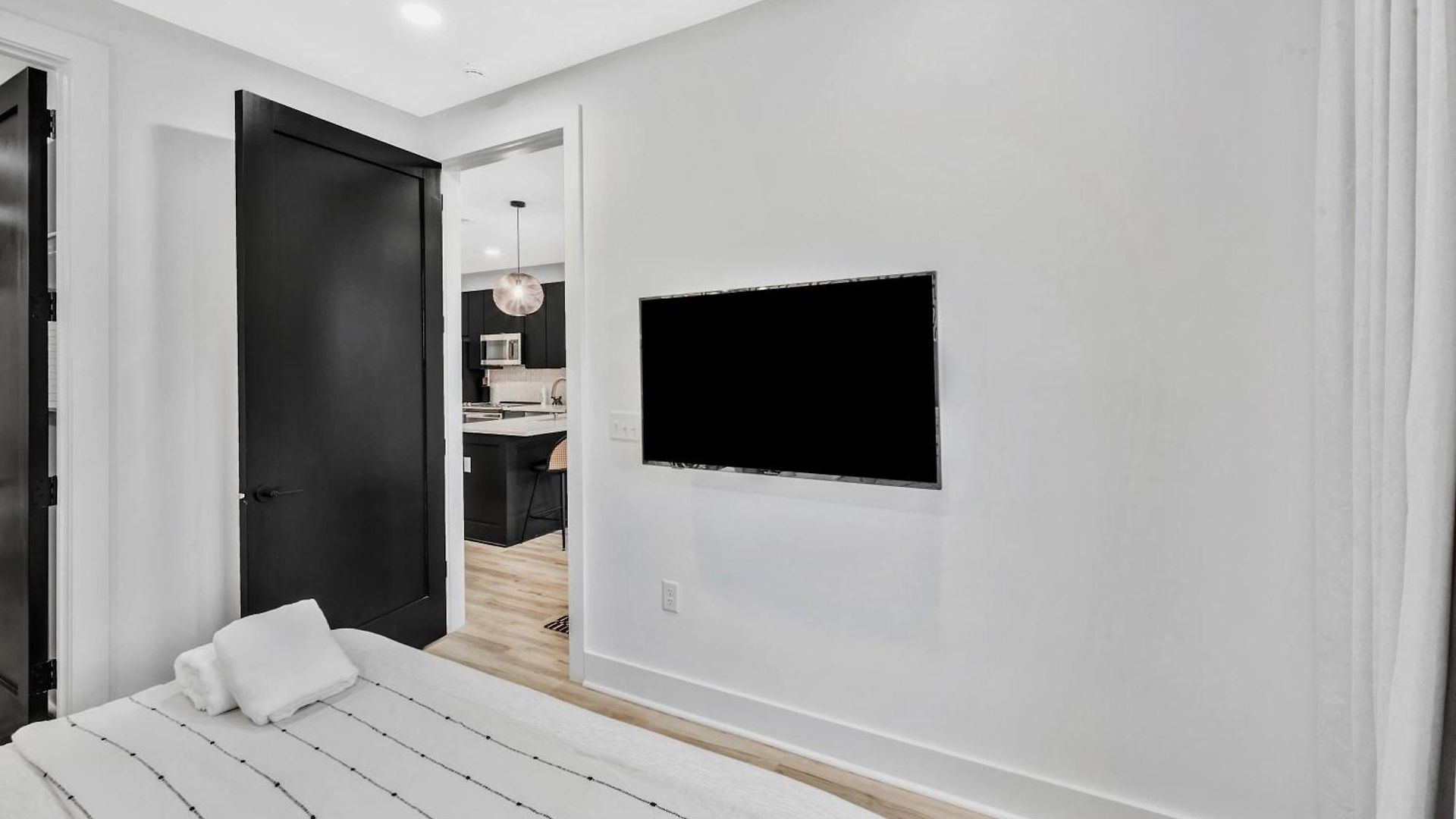 Penthouse View Flat Modern Design With Balcony Apartment Nashville