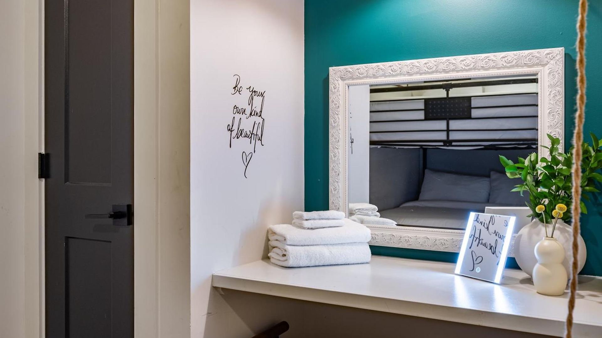 The Odyssey By Avantstay Apartment
