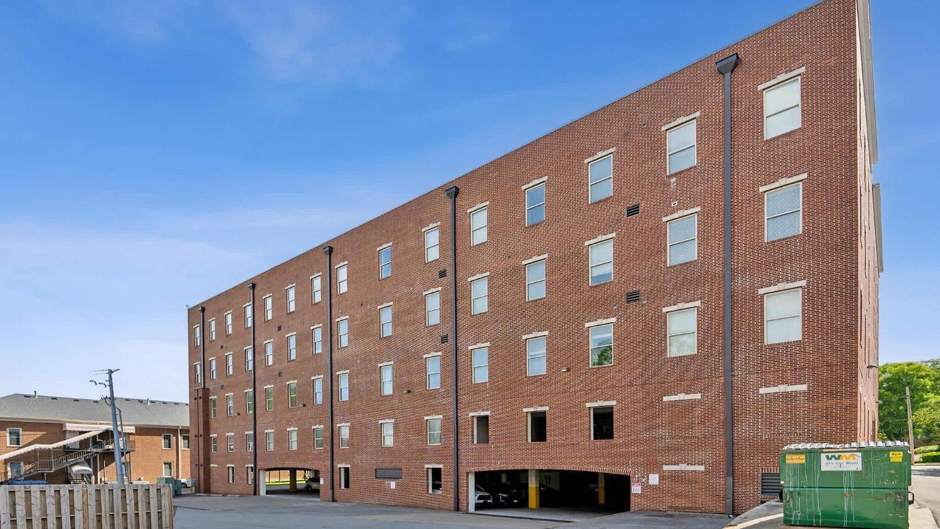 1 Bdr Loft Centrally Located In West End Holiday home *