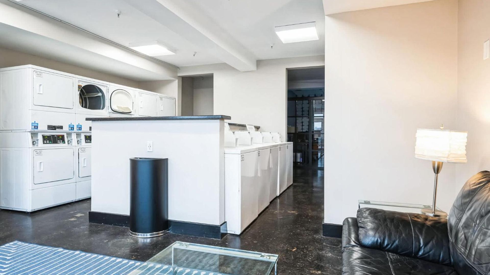 Holiday home 2 Bdr Riverfront Living In Downtown Nashville