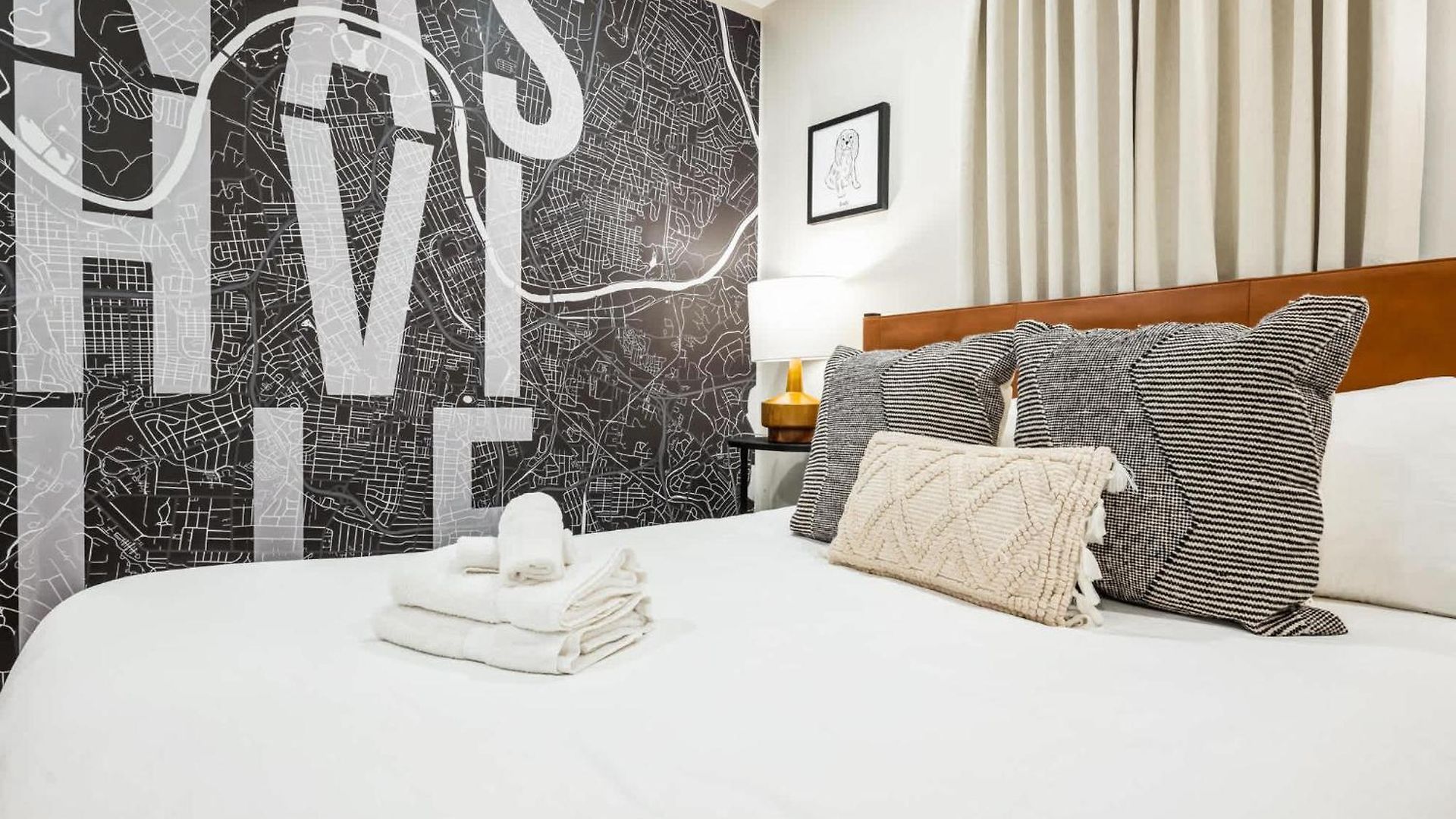 Holiday home 2 Bdr Riverfront Living In Downtown Nashville