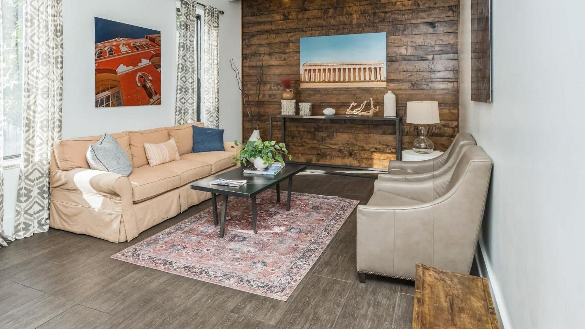Electric Geometric - Fit For 4 Holiday home Nashville