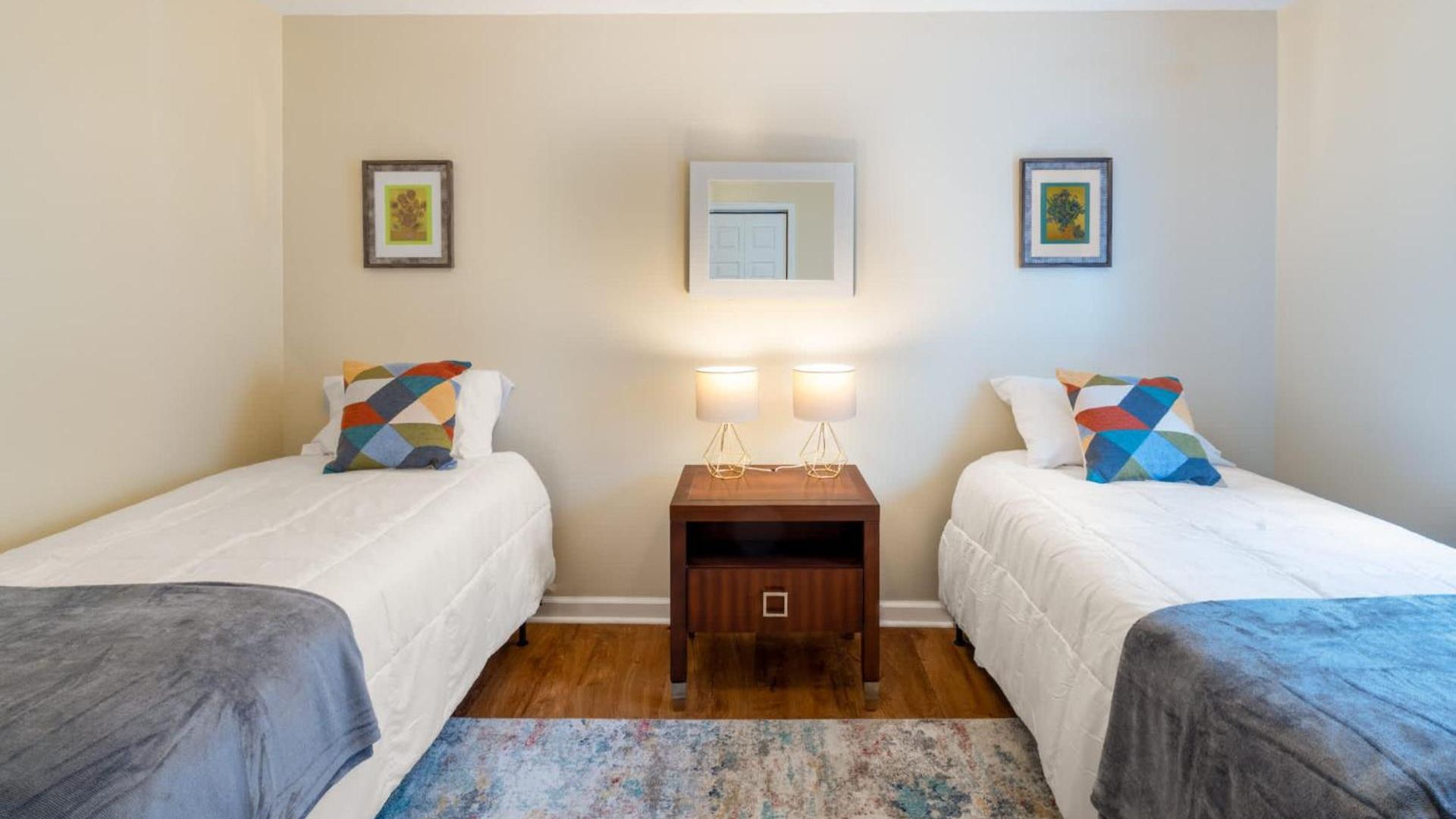 Holiday home Delightful Duplex - Steps Away From Tsu *