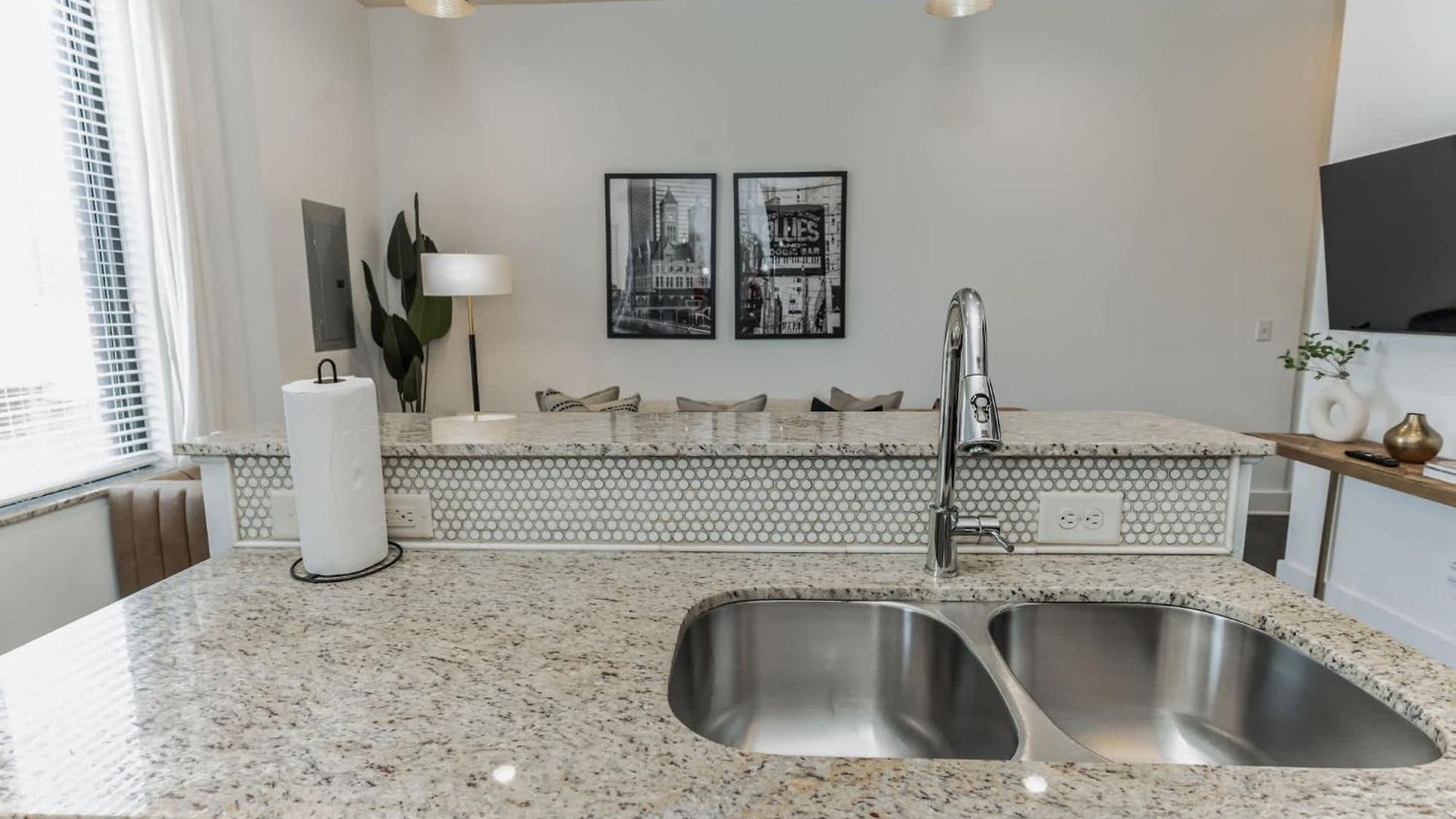 Couple's Retreat Near Vanderbilt Holiday home *