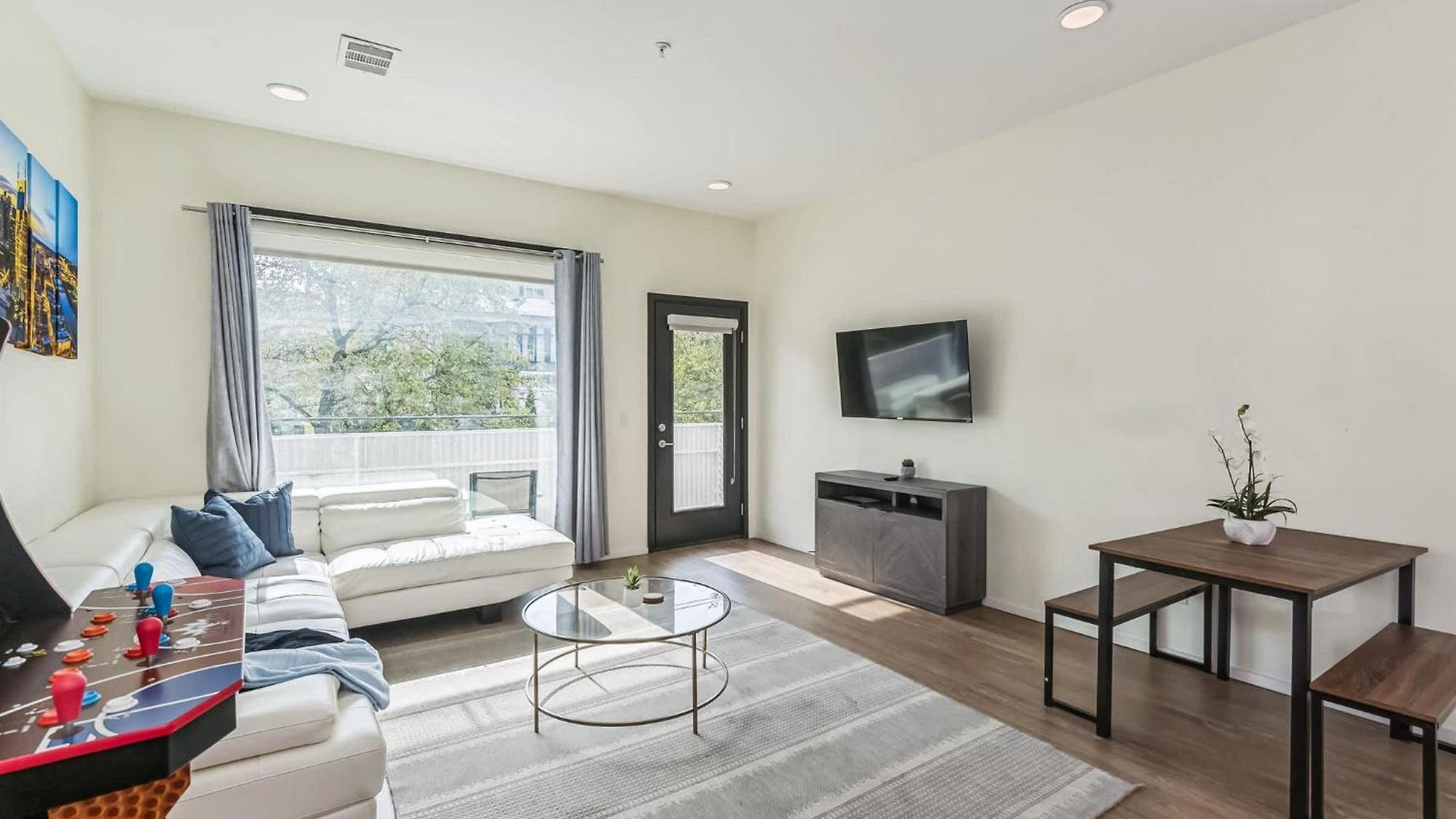 Holiday home Trendy For 8 In Highly Walkable Neighborhood *
