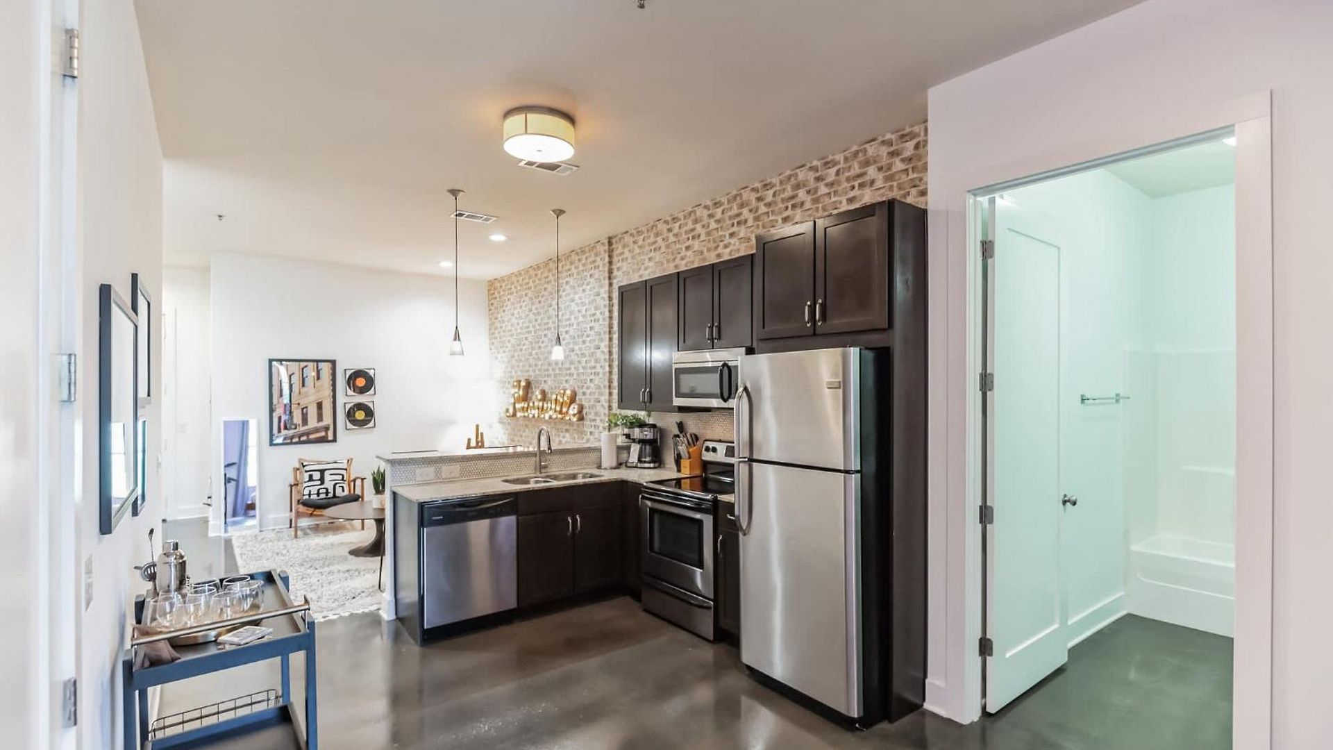 1 Bdr Loft Near The Parthenon * Nashville