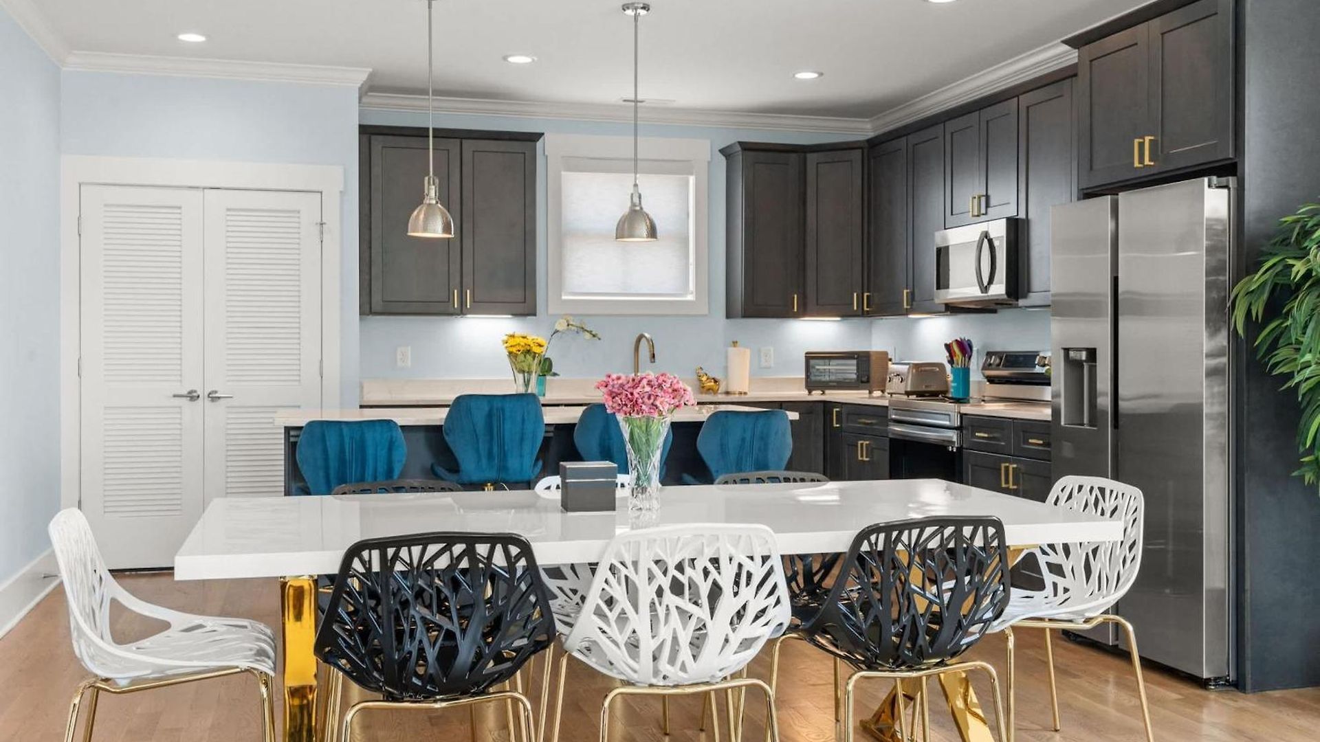 Holiday home Chic Townhome For 8 W Rooftop