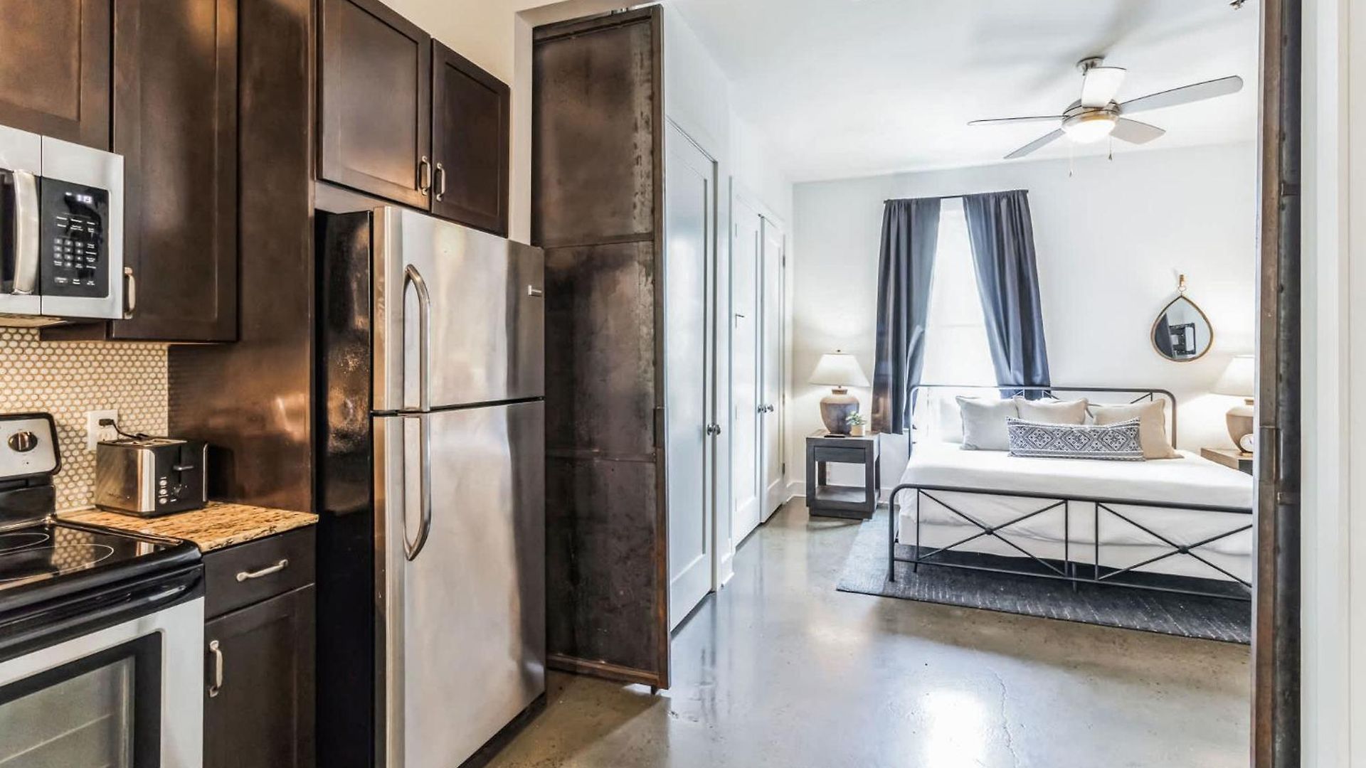Centennial Park Near Broadway Sleeps 4 Holiday home *