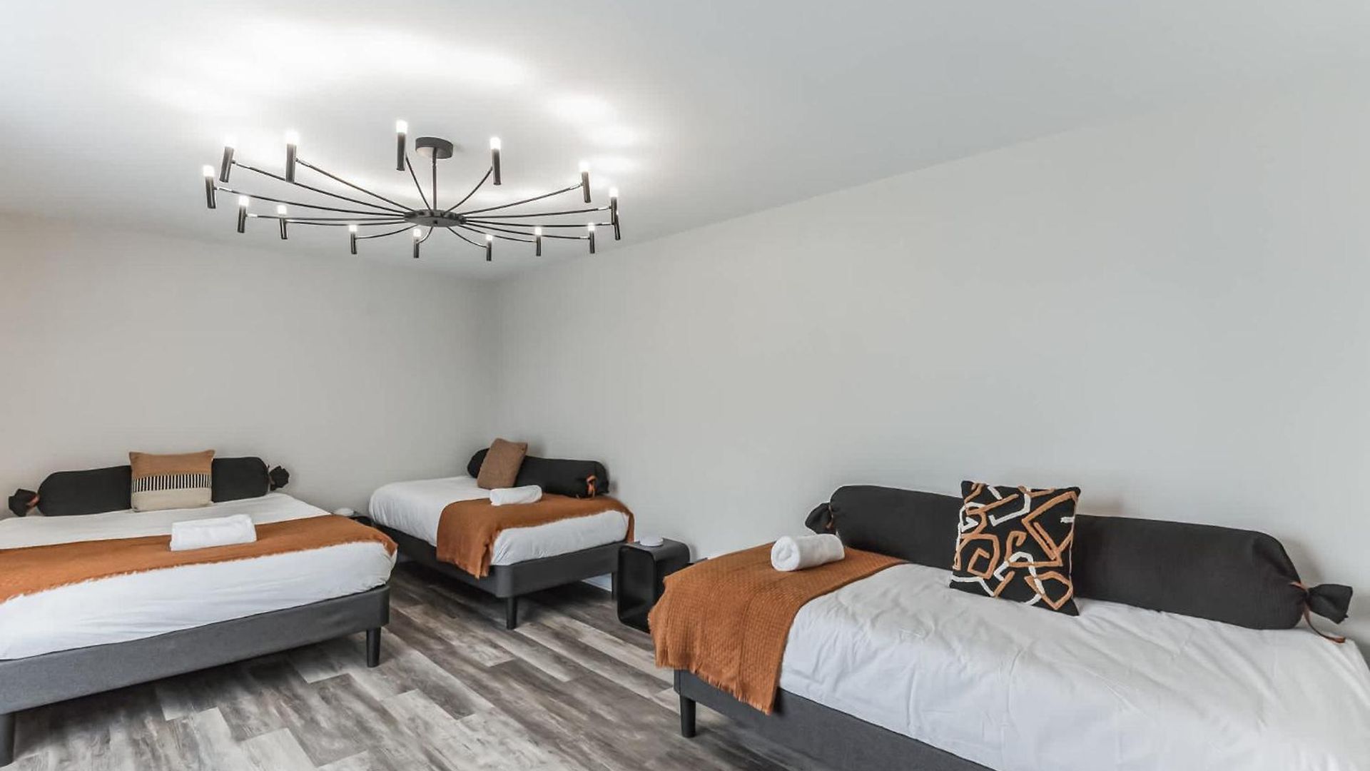 Luxurious 4br Pet Friendly * Nashville