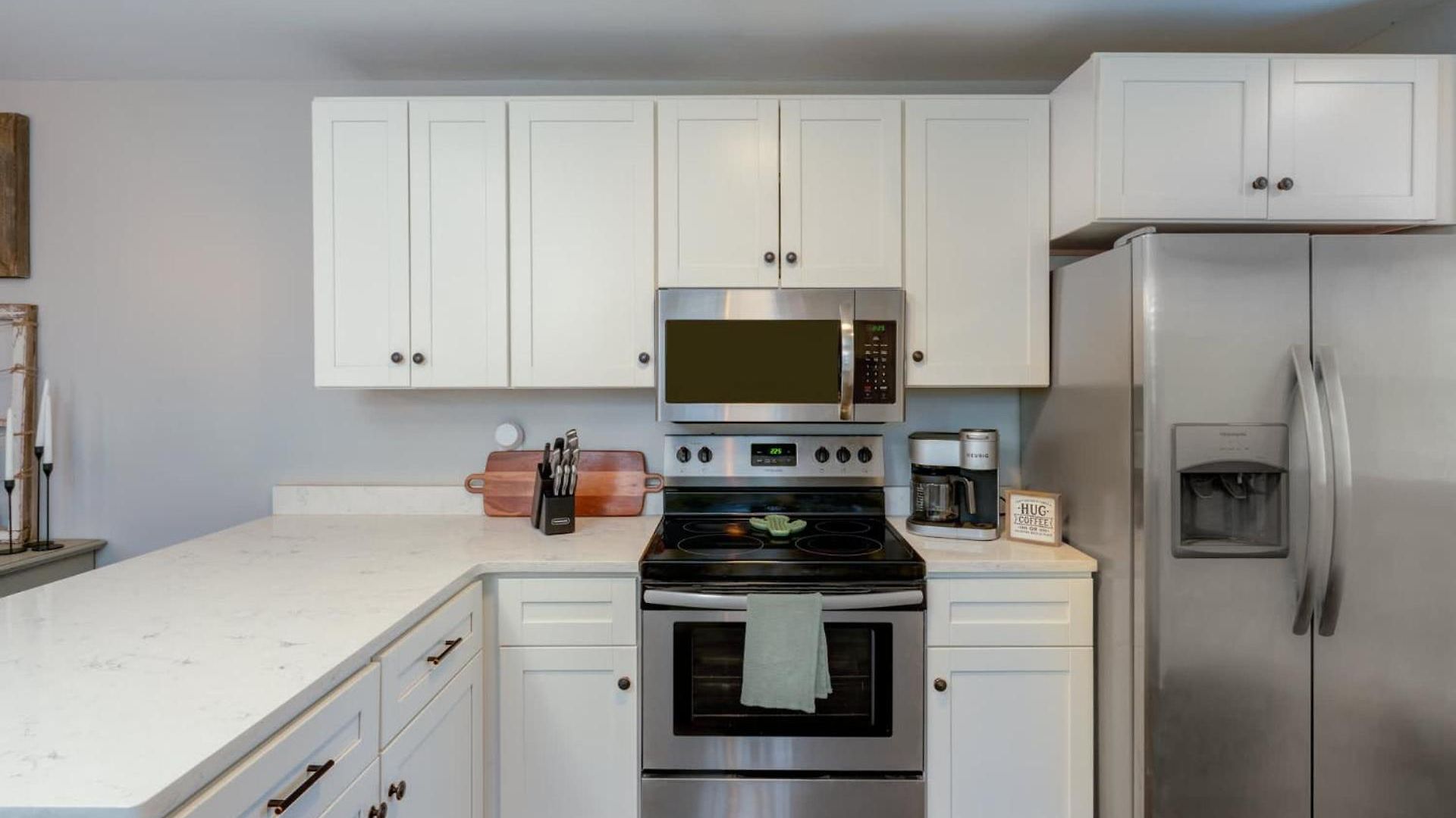 Centrally Located Cozy Pet Friendly Holiday home *