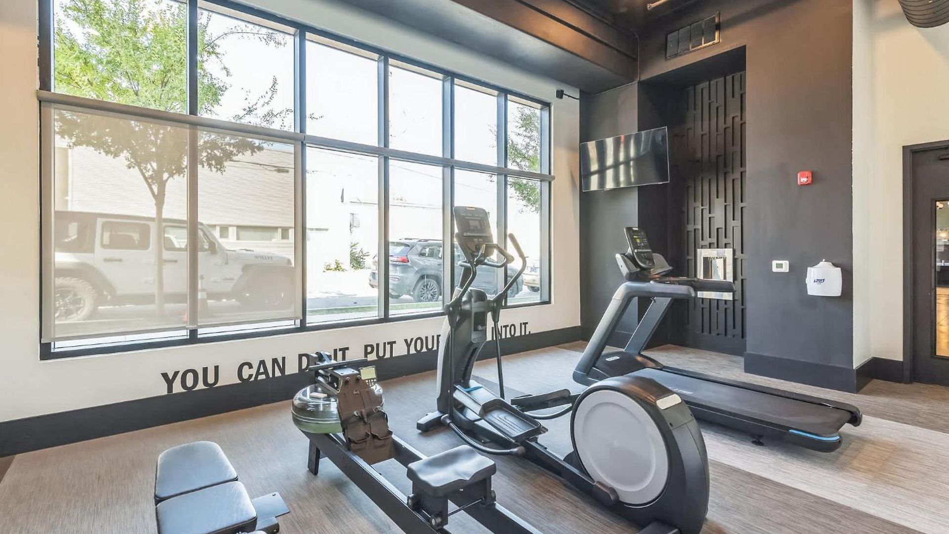 Gorgeous For 8 With Rooftop & Gym Near Dt Apartment *