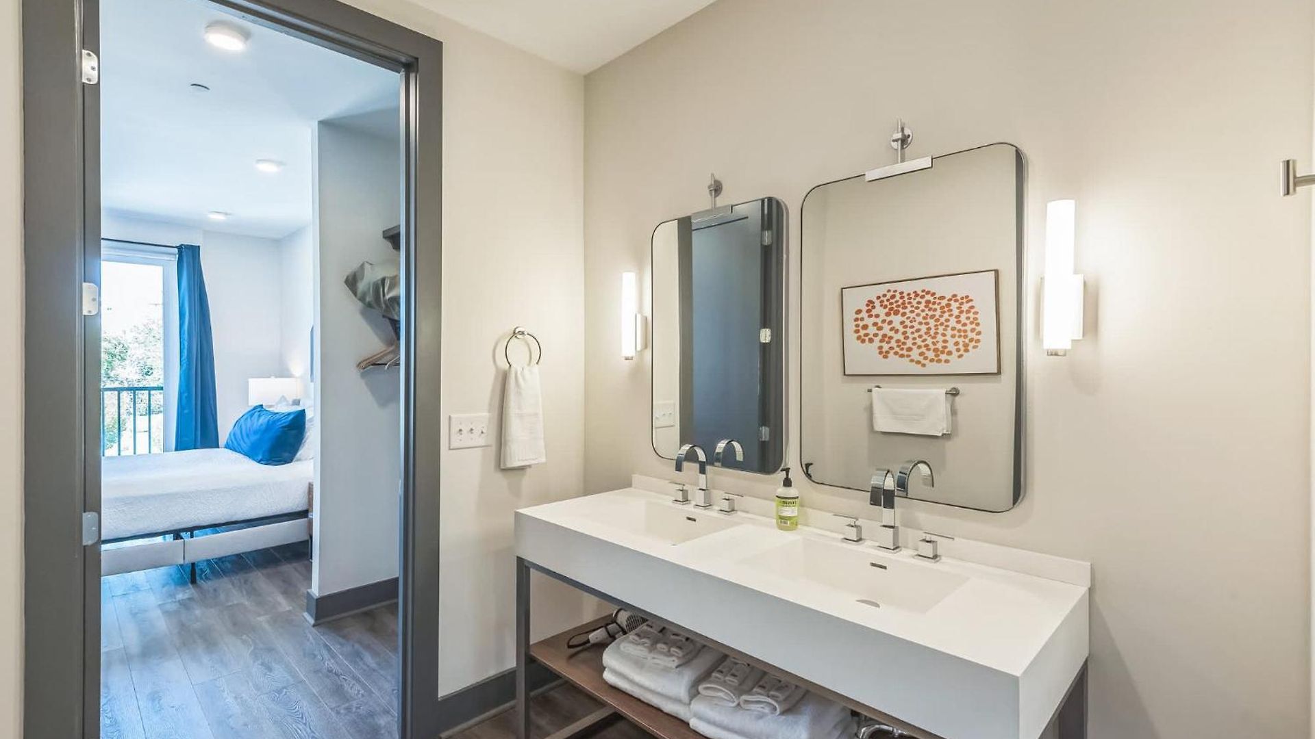 Gorgeous For 8 With Rooftop & Gym Near Dt Apartment *