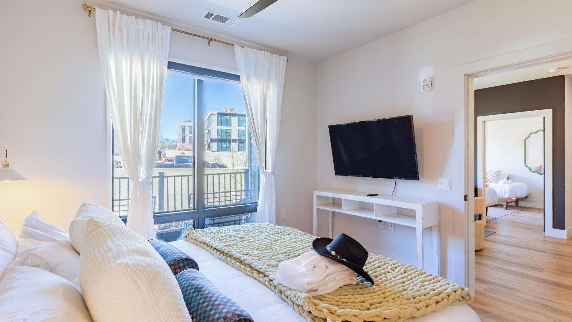 The Odyssey By Avantstay Apartment