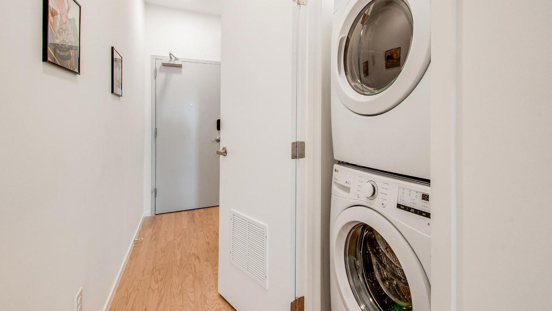 Eve Apartment *