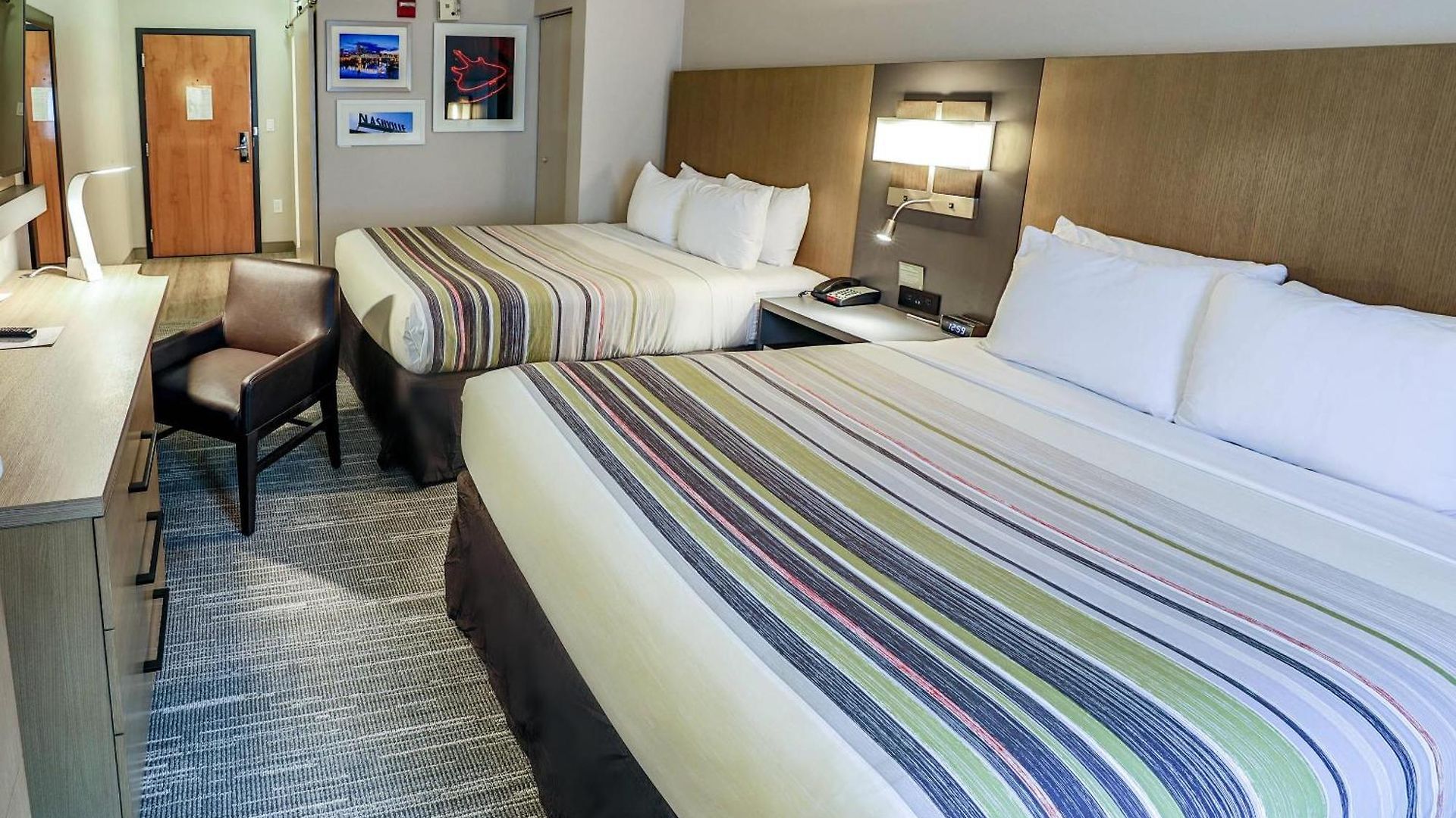 Country & By Radisson Airport Tn Hotel Nashville
