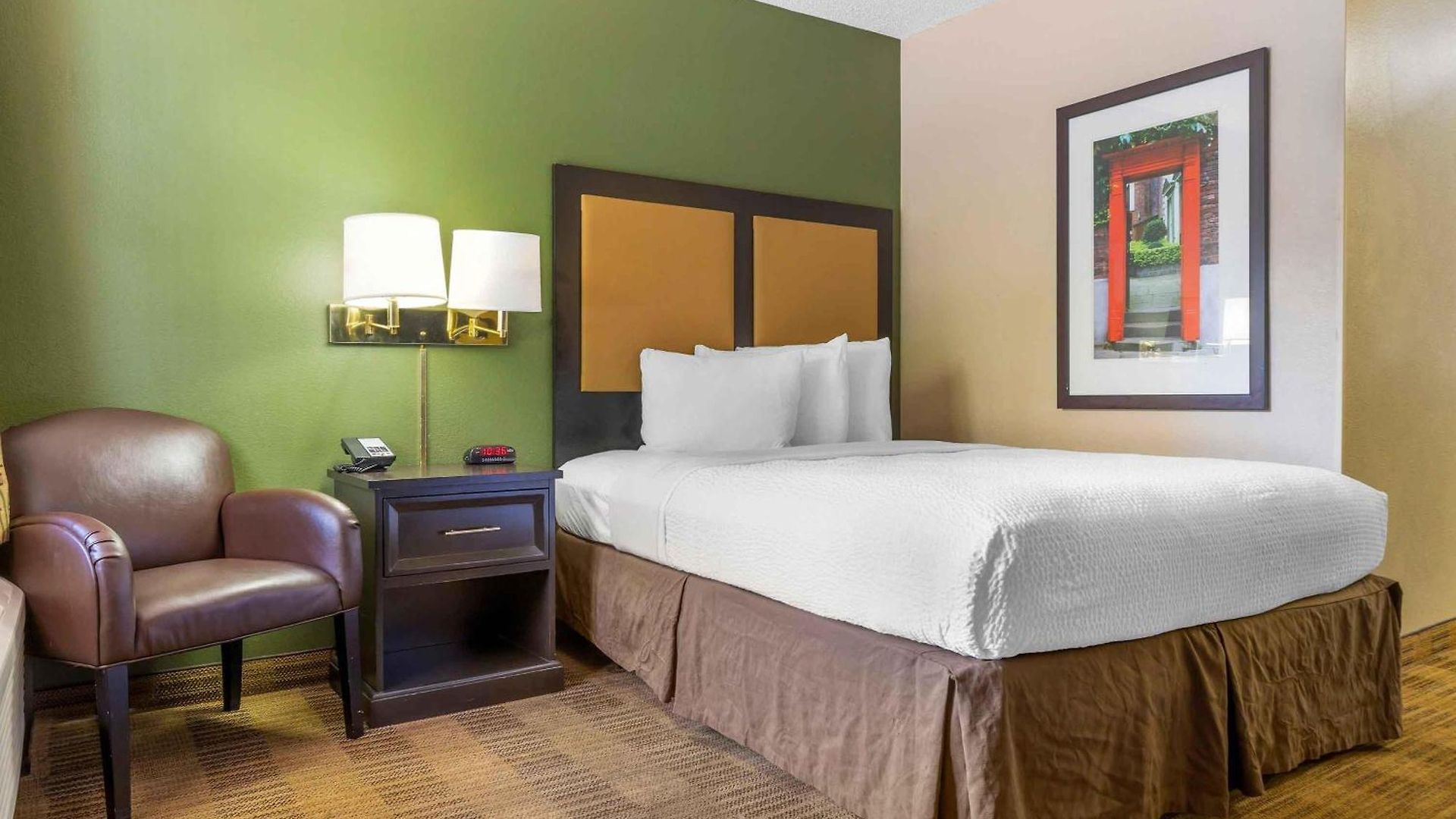 Extended America Select - - Airport Hotel