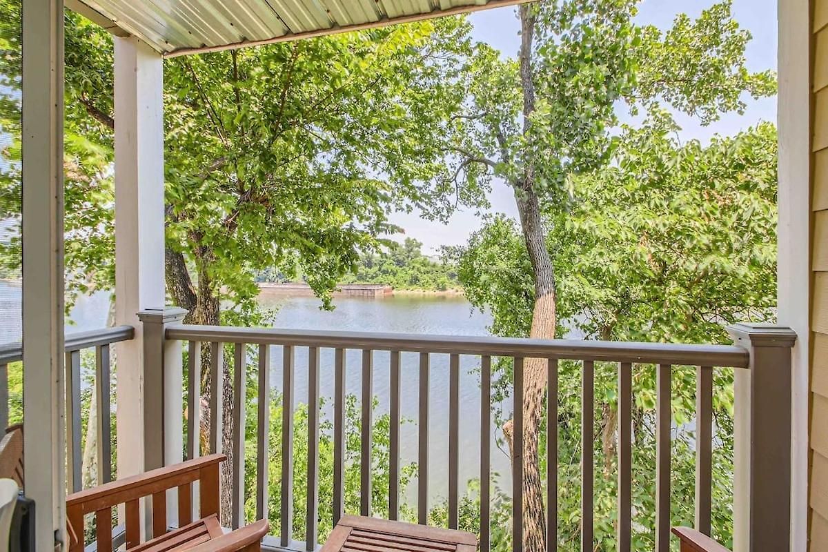 Uncork And Unwind Free Parking Pool Walk To Broadway! Apartment Nashville