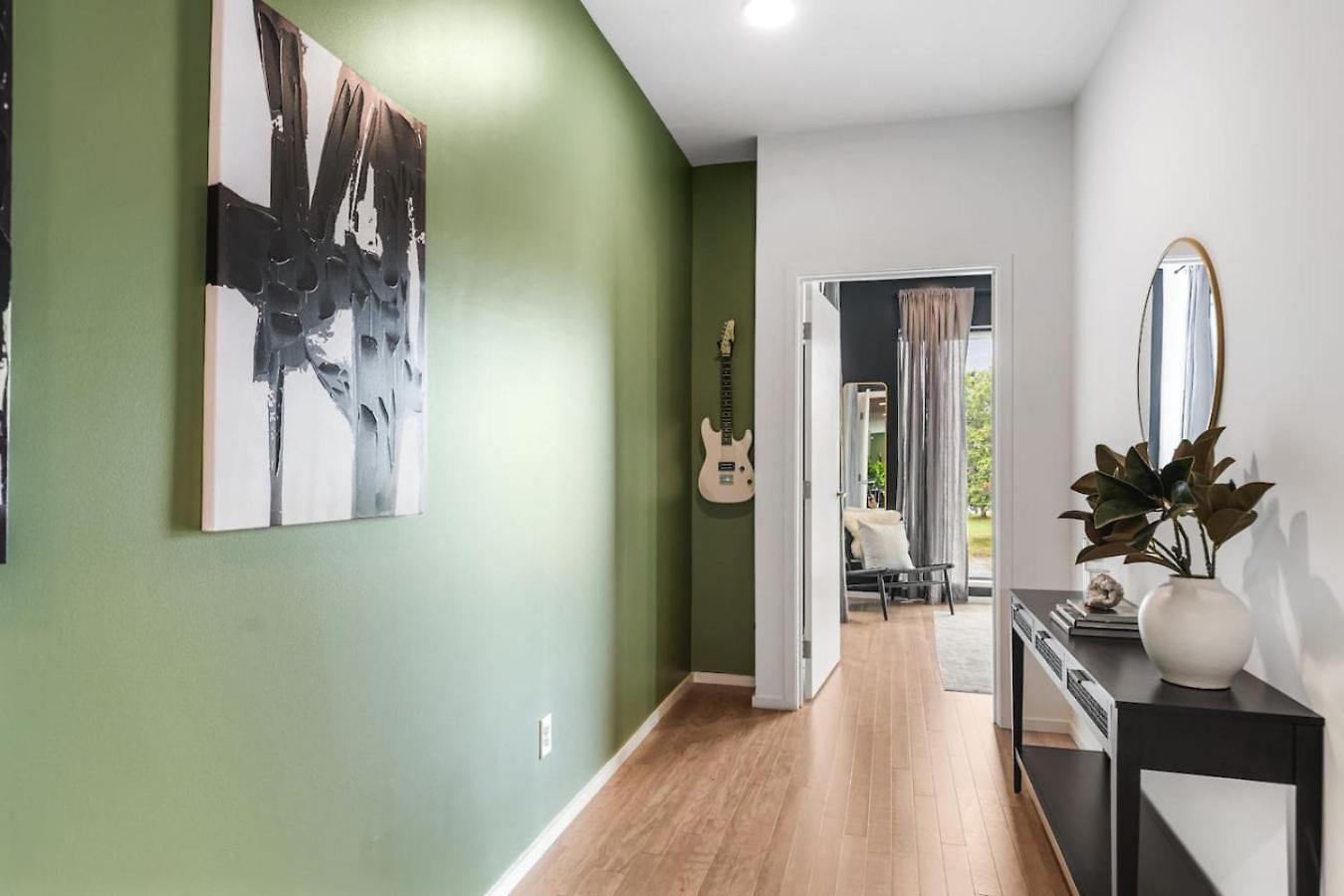 Riverview With Garage And Balcony And Walk Downtown Nashville