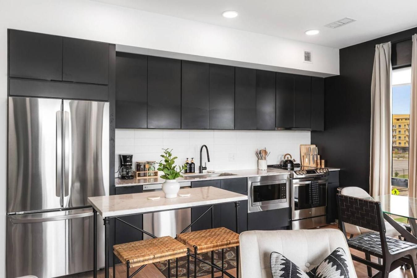 Riverview With Garage And Balcony And Walk Downtown Nashville