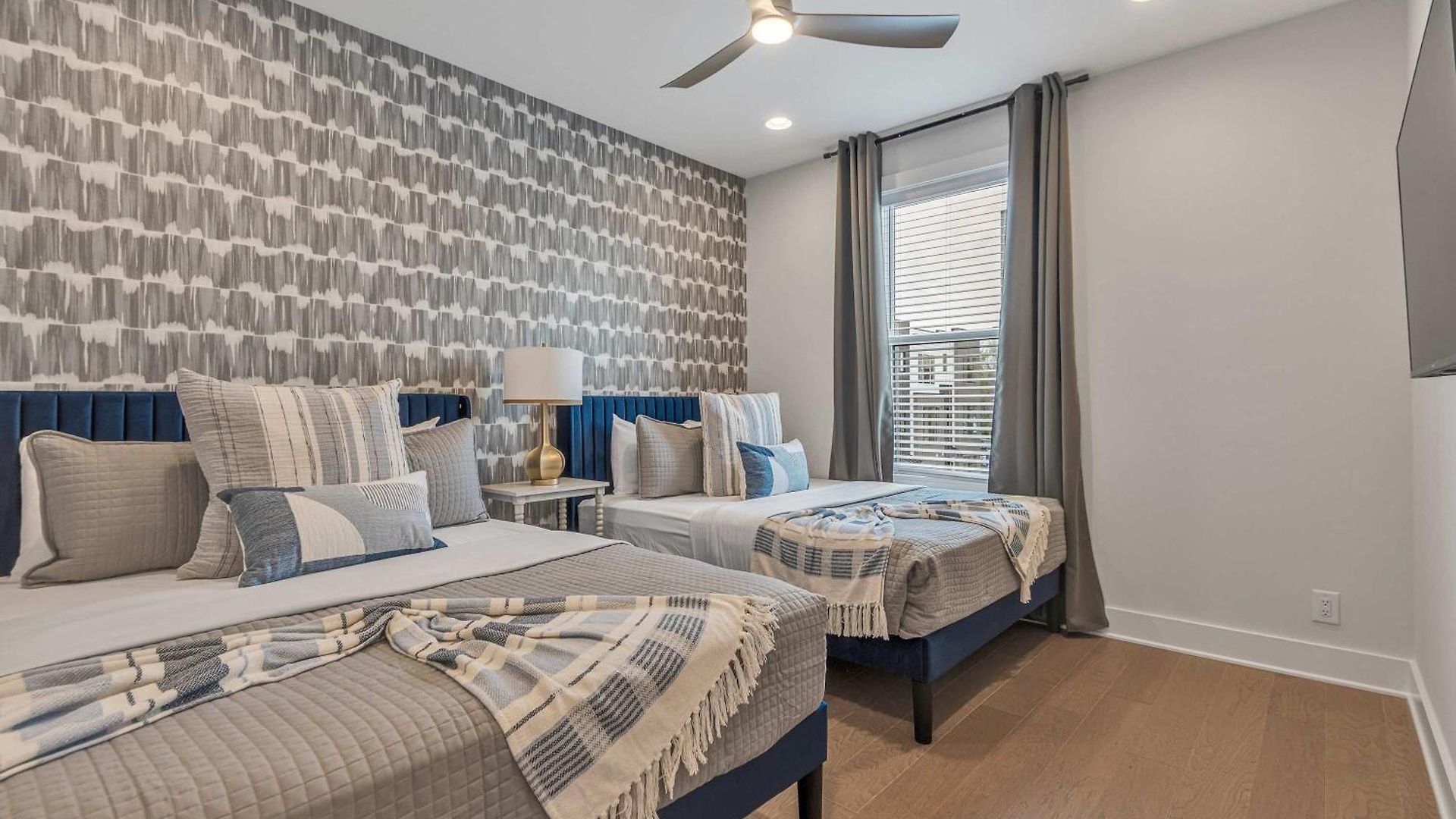 Music Mansion 2 Miles To Broadway - 13 Beds Holiday home