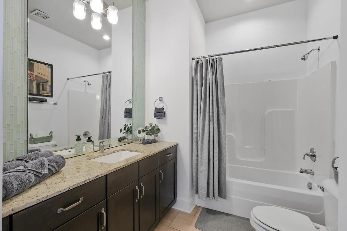 Stylish Midtown Near Vanderbilt & Parthenon Apartment Nashville