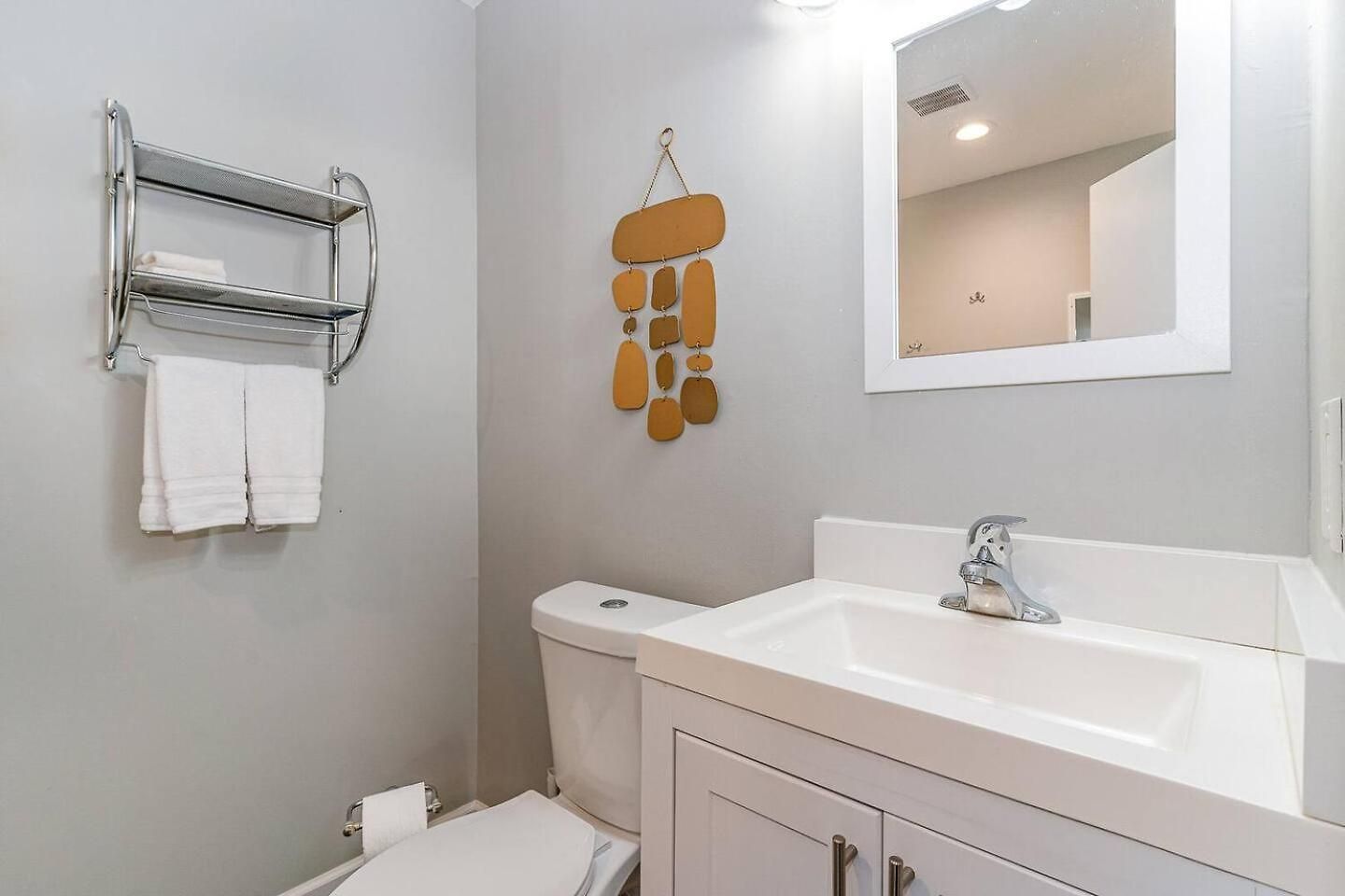 Apartment 2 Units, Sleeps 16, Mins To Downtown - Airport Nashville