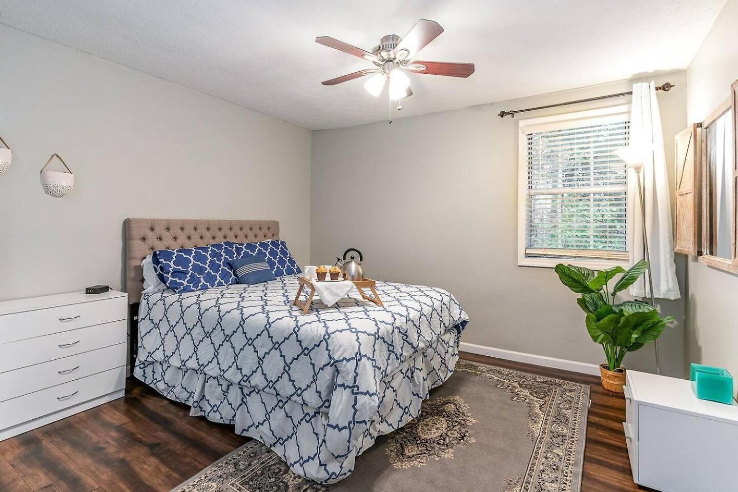 2 Units, Sleeps 16, Mins To Downtown - Airport