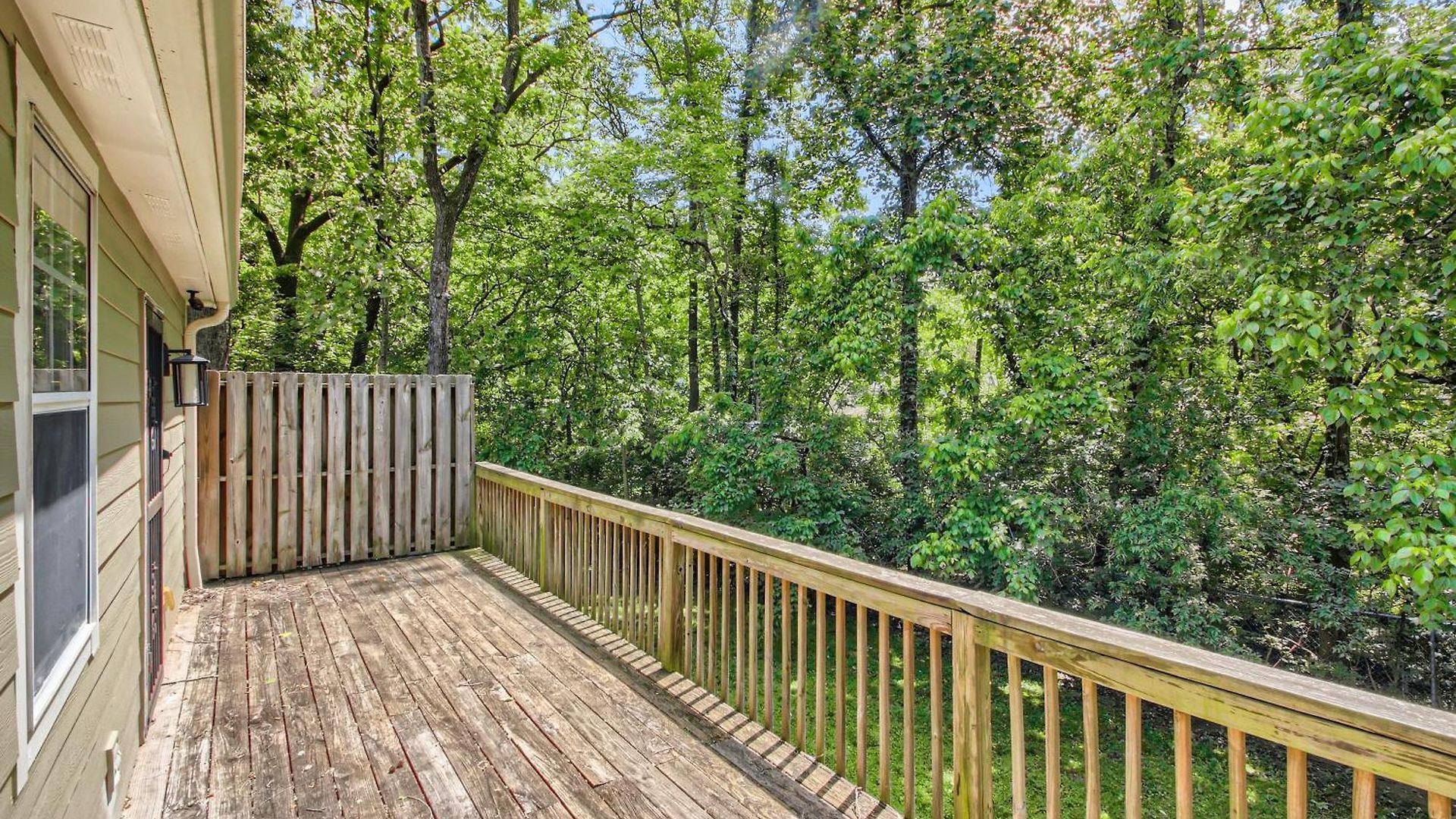 2 Units, Sleeps 16, Mins To Downtown - Airport Apartment